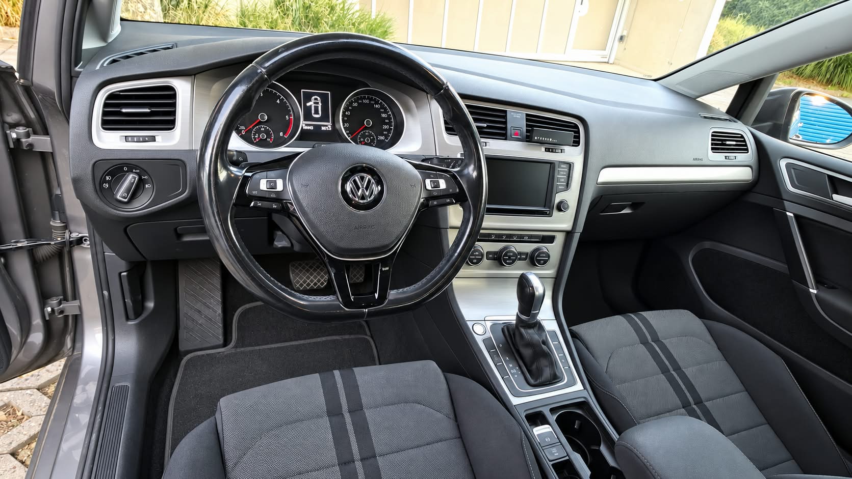 VW VW Golf VII 2.0TDI 5-image-3