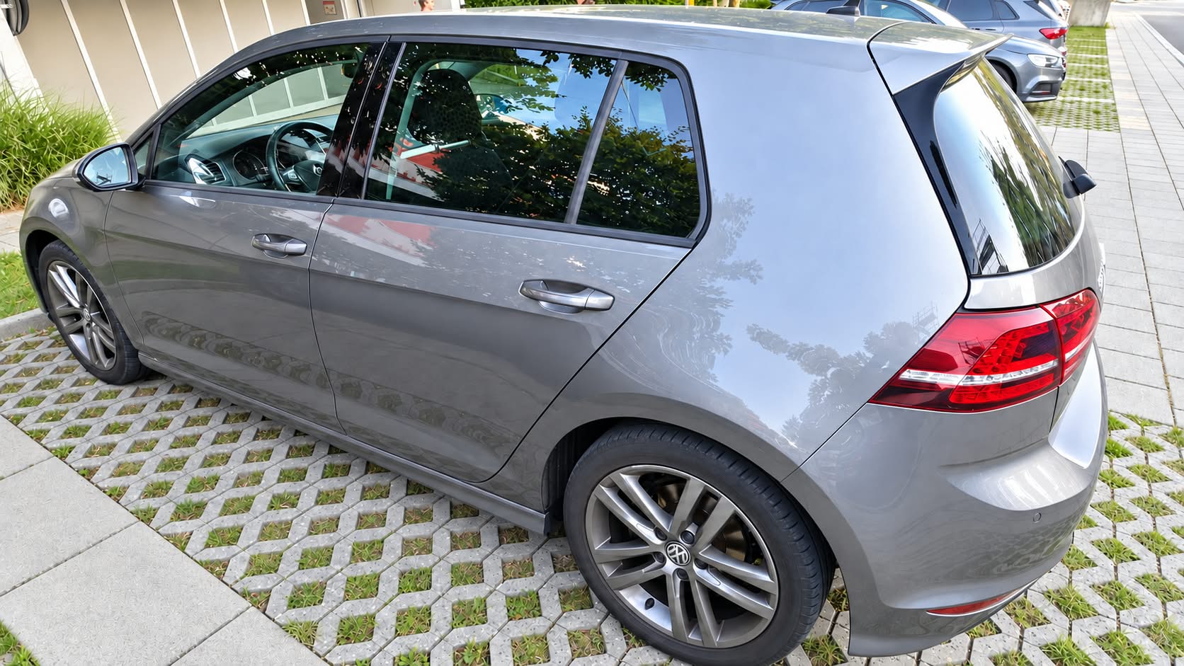 VW VW Golf VII 2.0TDI 5-image-2