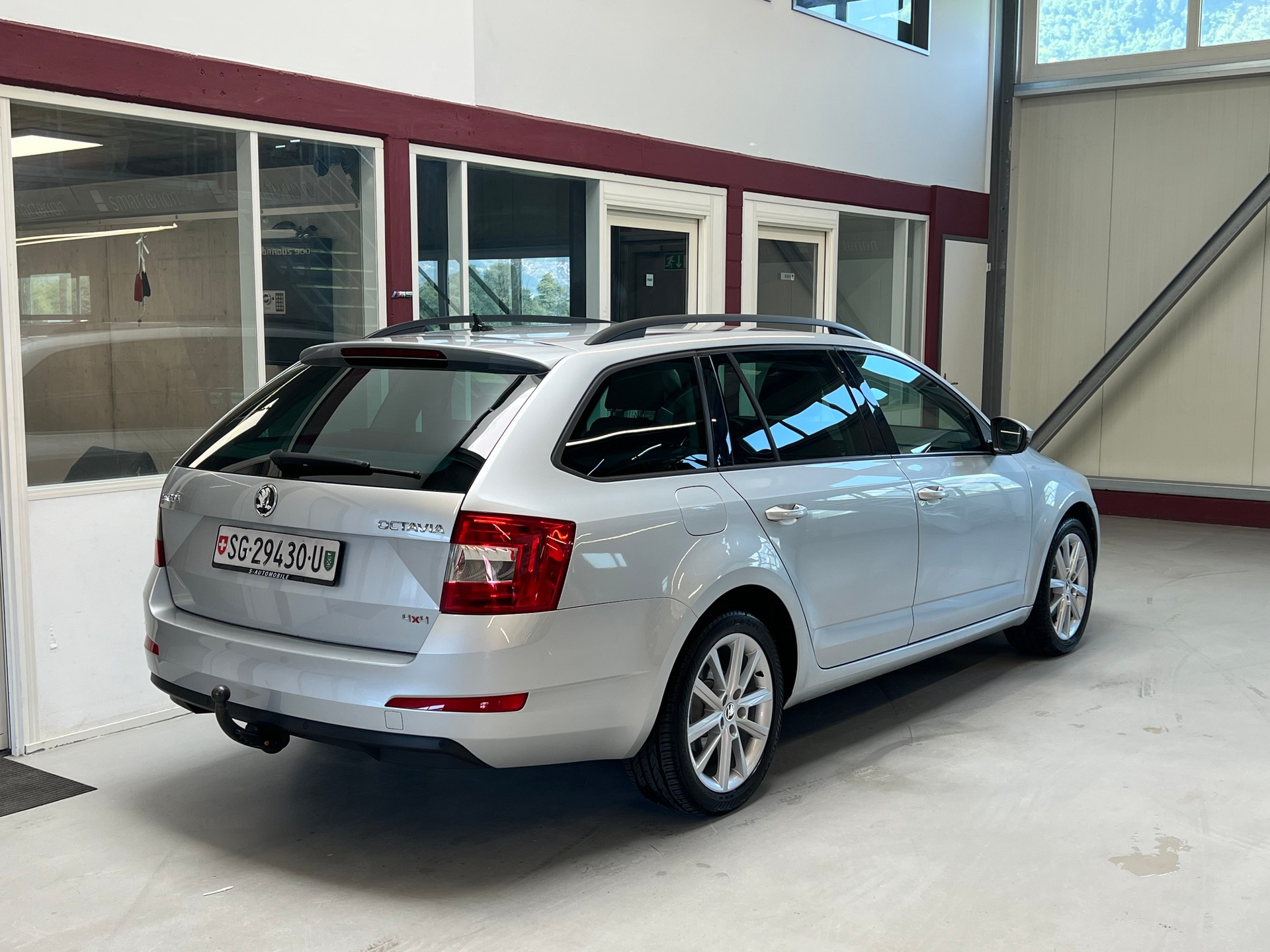 SKODA Octavia Combi 2.0 TDI Ambition 4x4-image-7