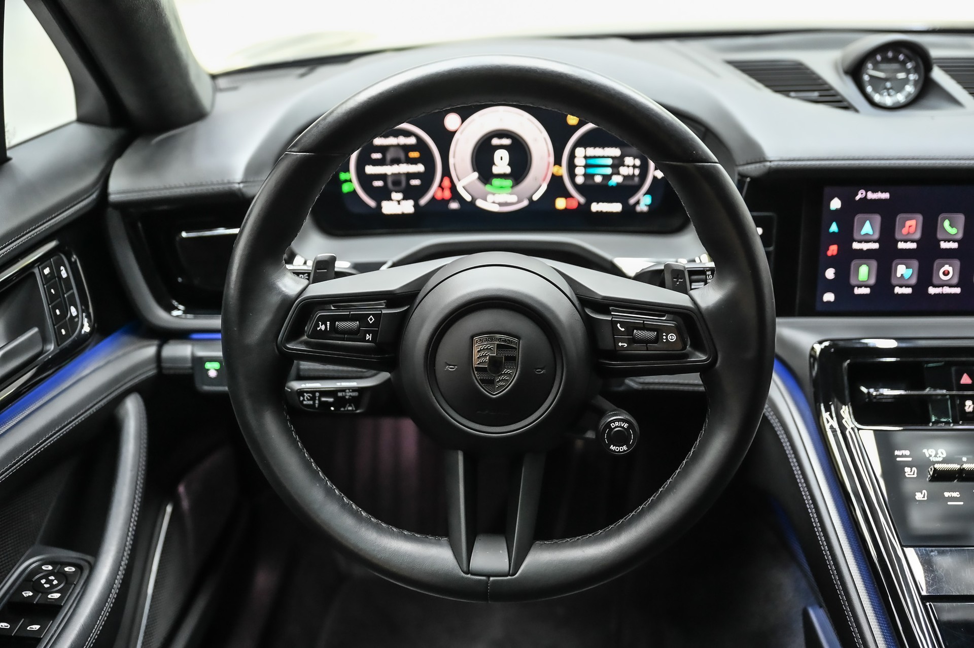 PORSCHE Panamera Turbo E-Hybrid-image-26