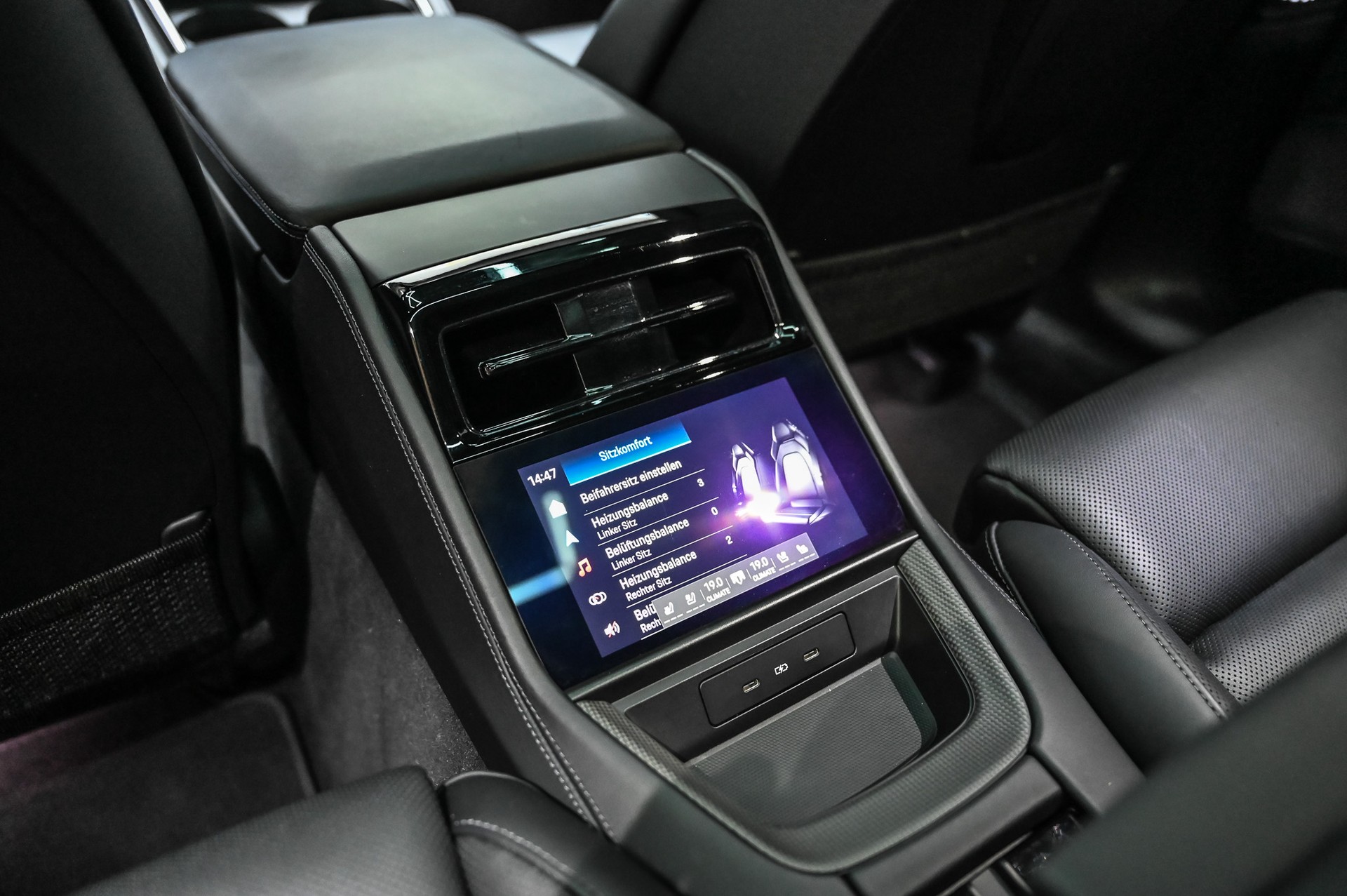 PORSCHE Panamera Turbo E-Hybrid-image-23