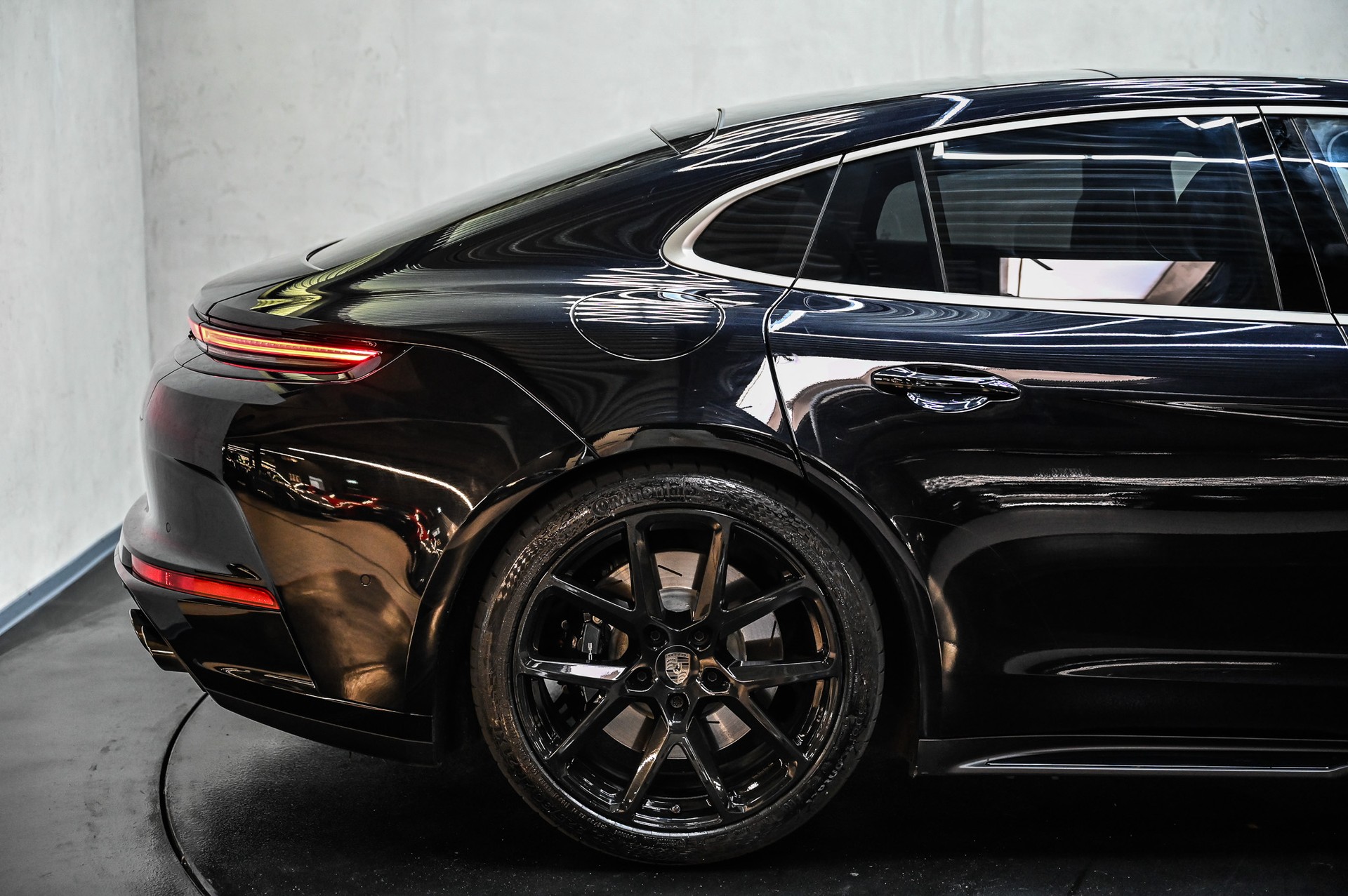 PORSCHE Panamera Turbo E-Hybrid-image-13