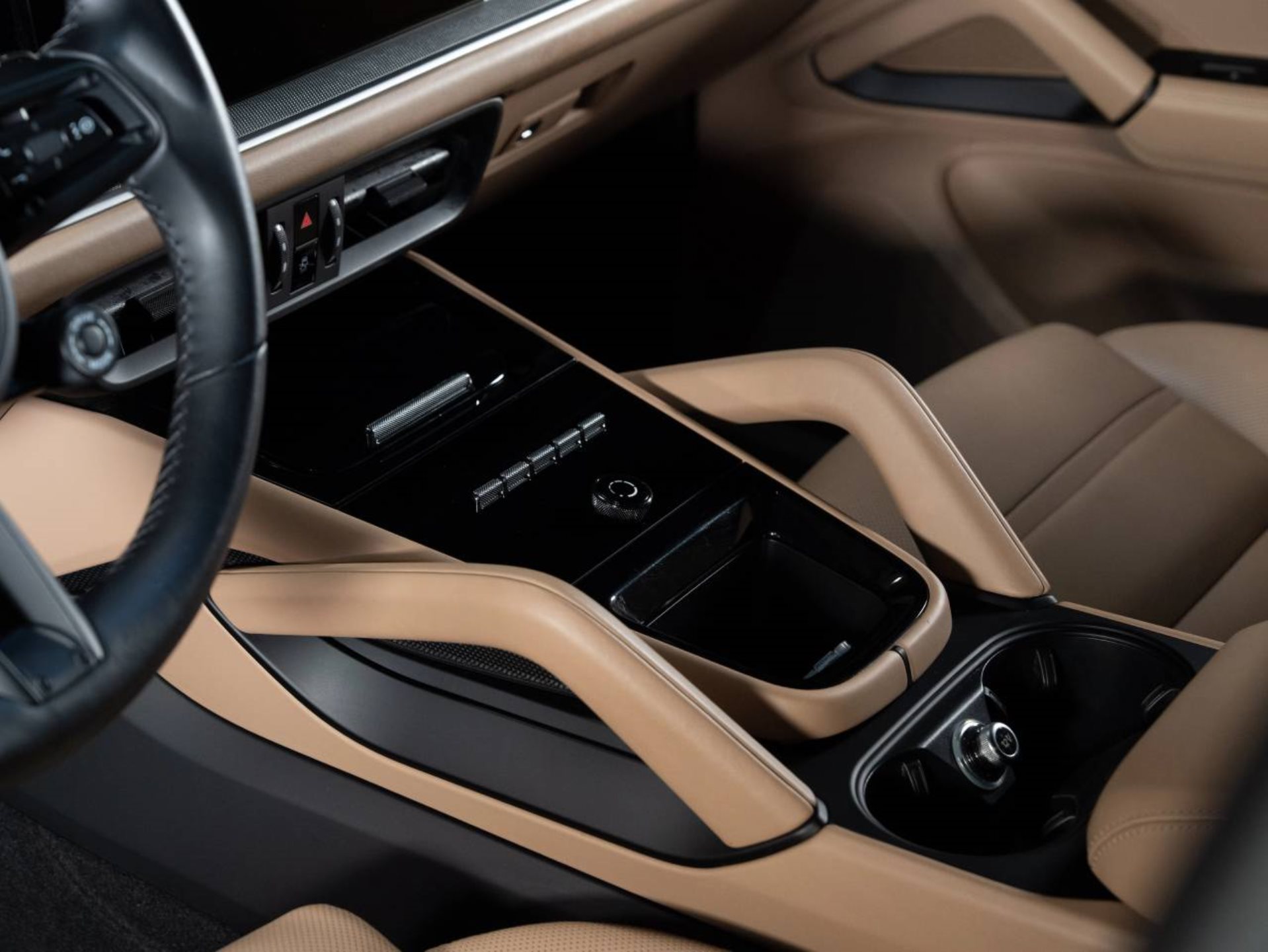 PORSCHE Cayenne E-Hybrid (MY24)-image-12