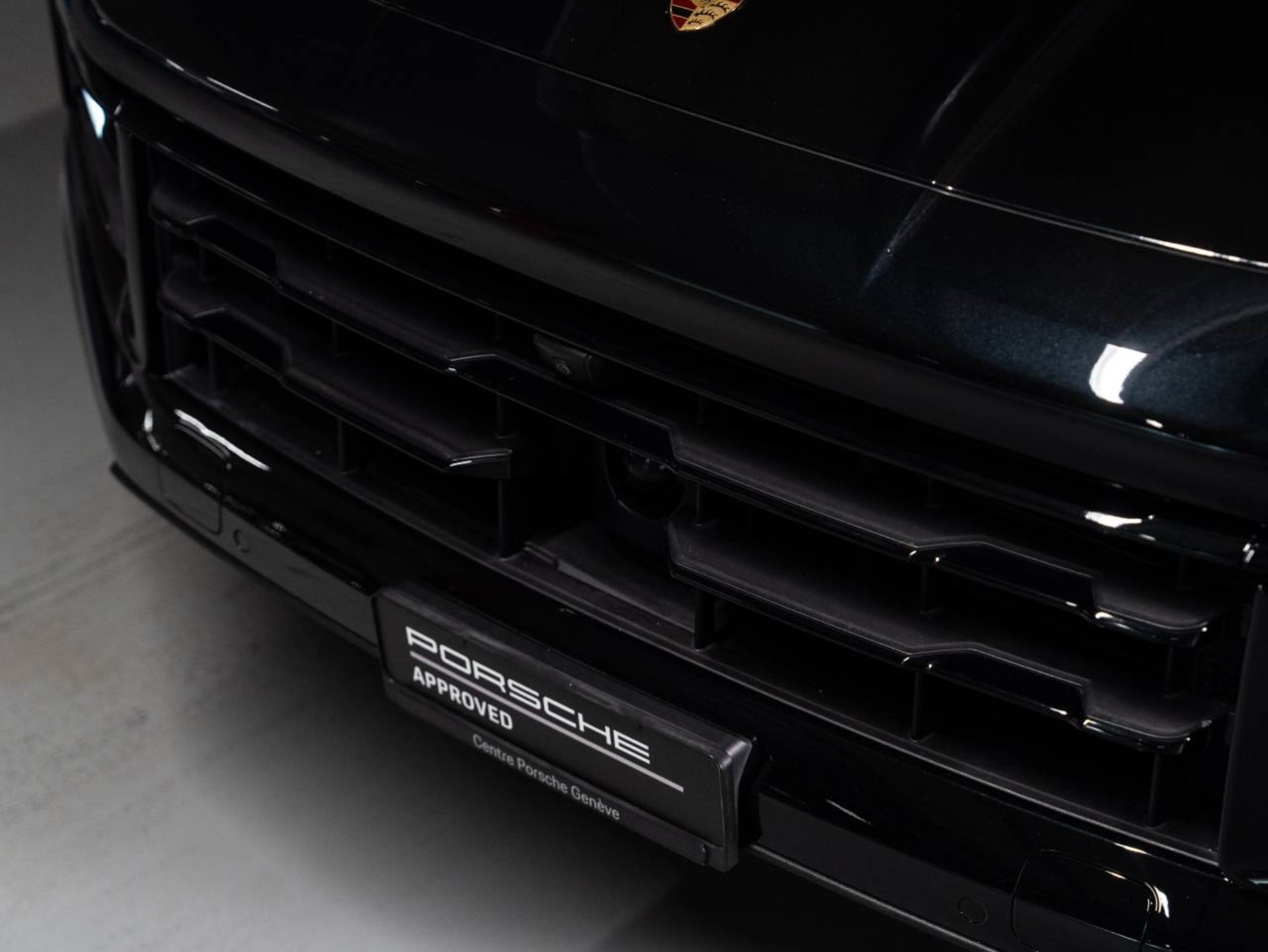 PORSCHE Cayenne E-Hybrid (MY24)-image-21