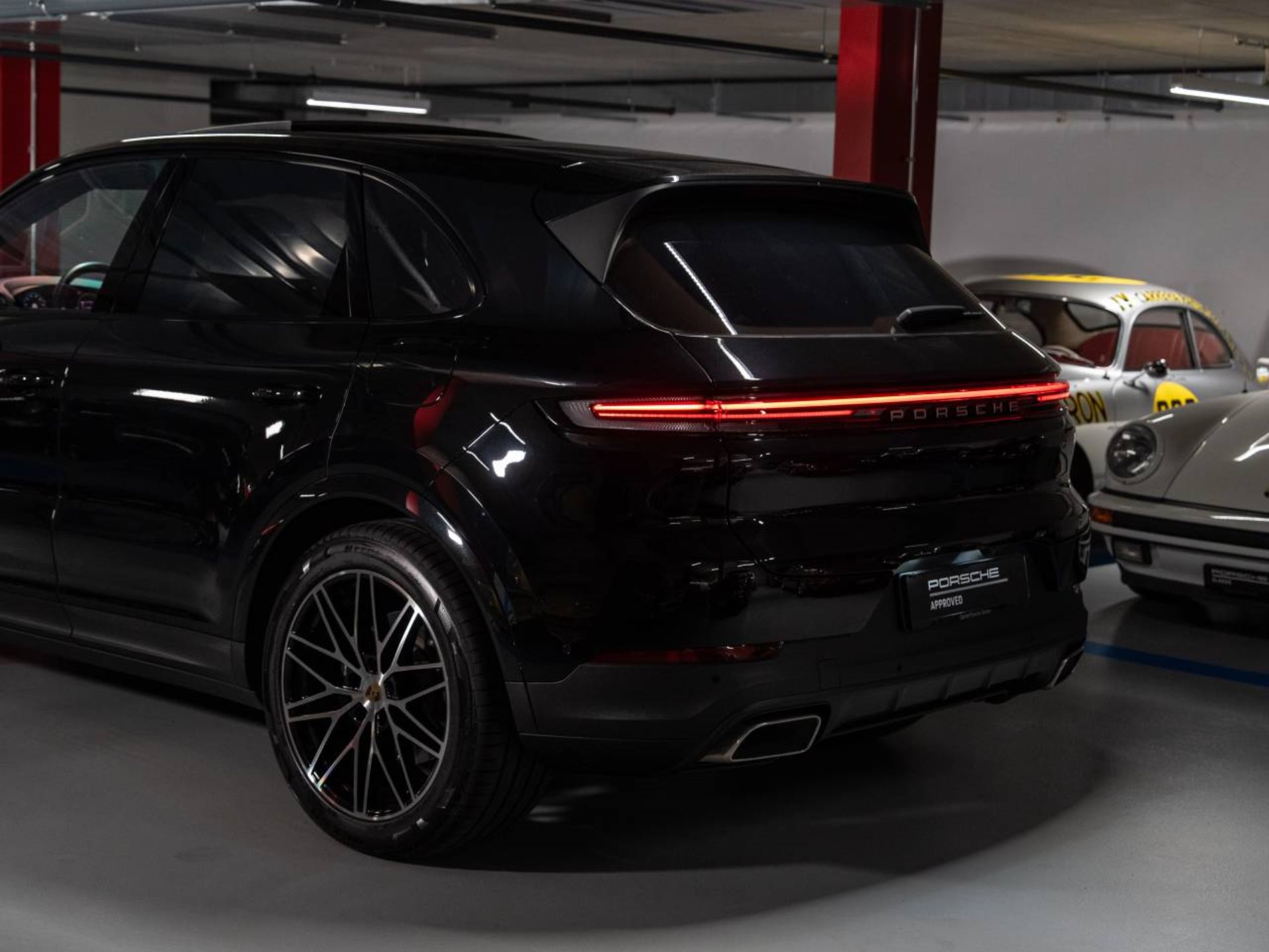 PORSCHE Cayenne E-Hybrid (MY24)-image-23