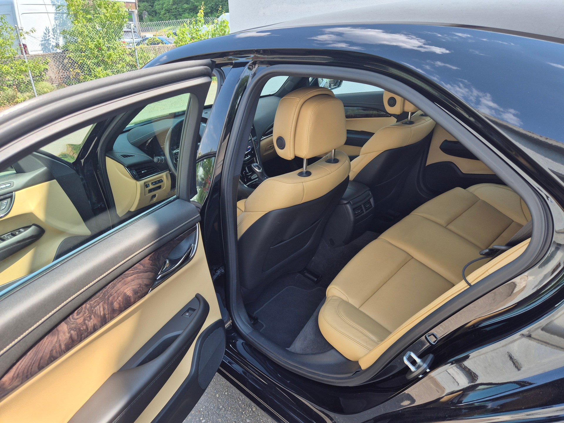 CADILLAC 2.0 T Luxury-image-3