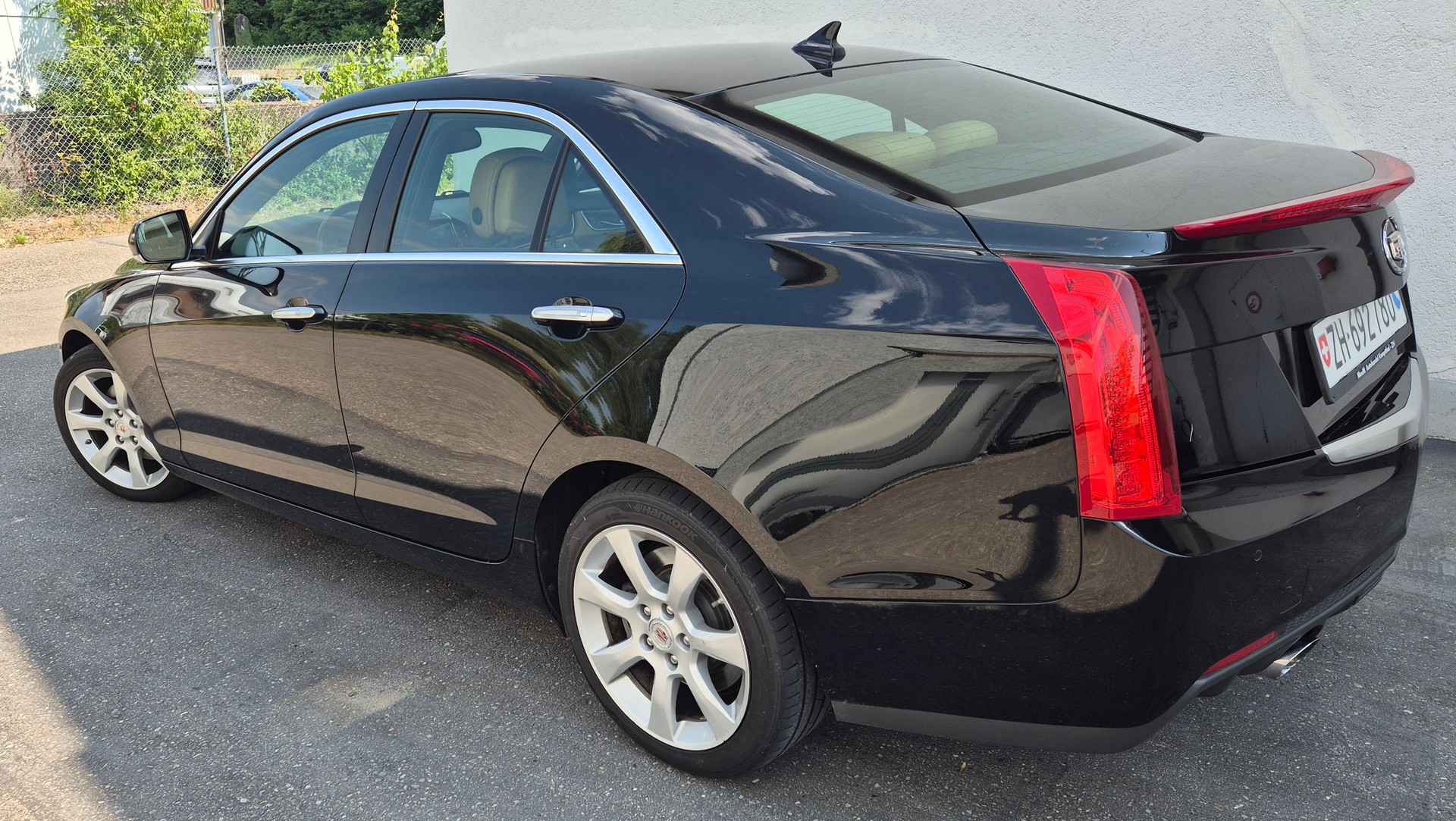 CADILLAC 2.0 T Luxury-image-1