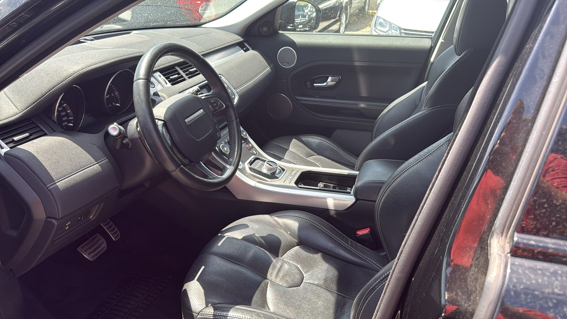 LAND ROVER Range Rover Evoque 2.2 SD4 Dynamic AT9-image-15
