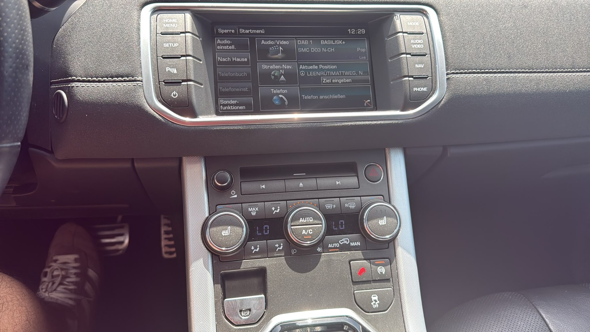 LAND ROVER Range Rover Evoque 2.2 SD4 Dynamic AT9-image-17