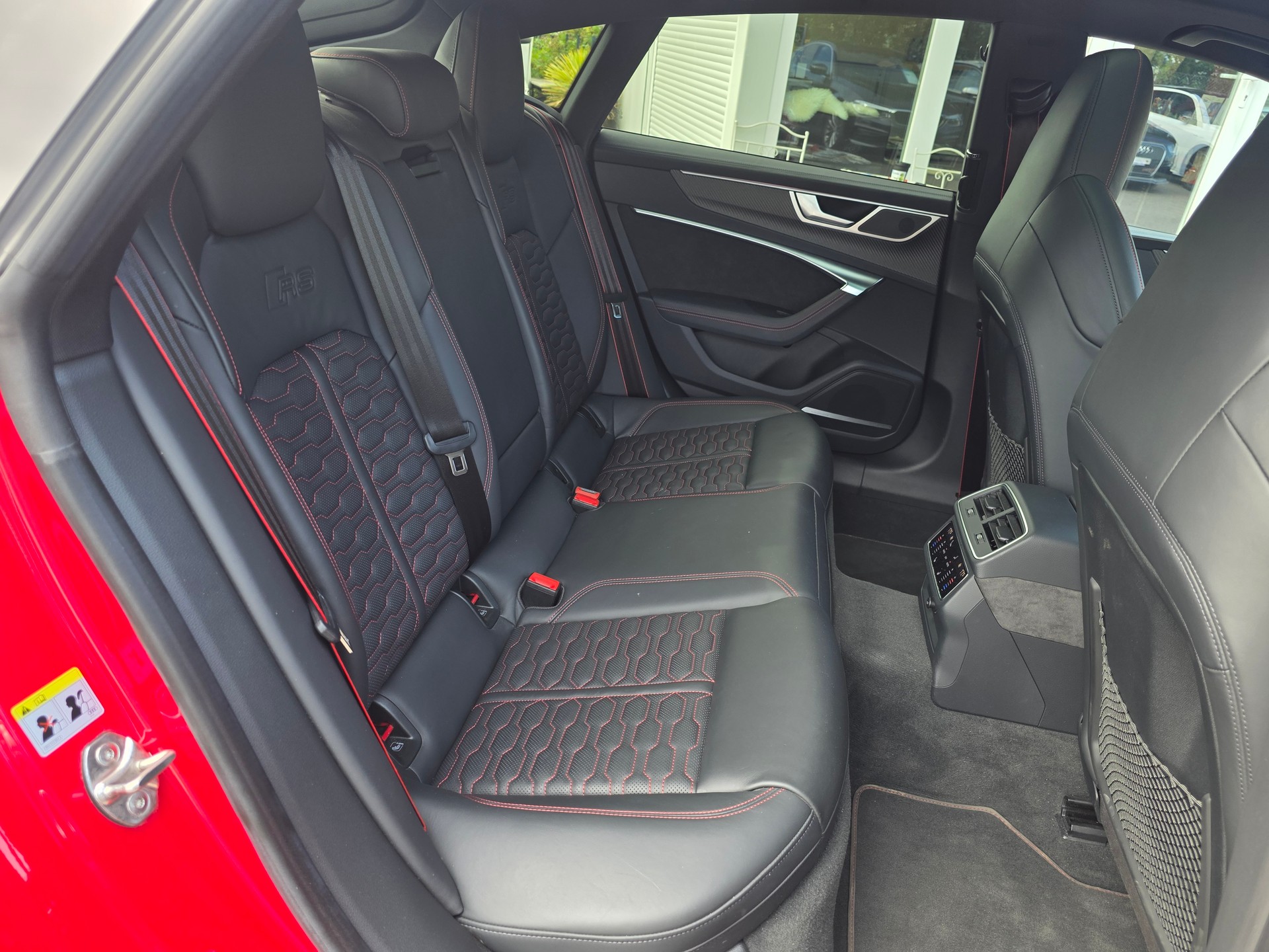 AUDI RS7 Sportback MHEV * CH-Fahrzeug *-image-26