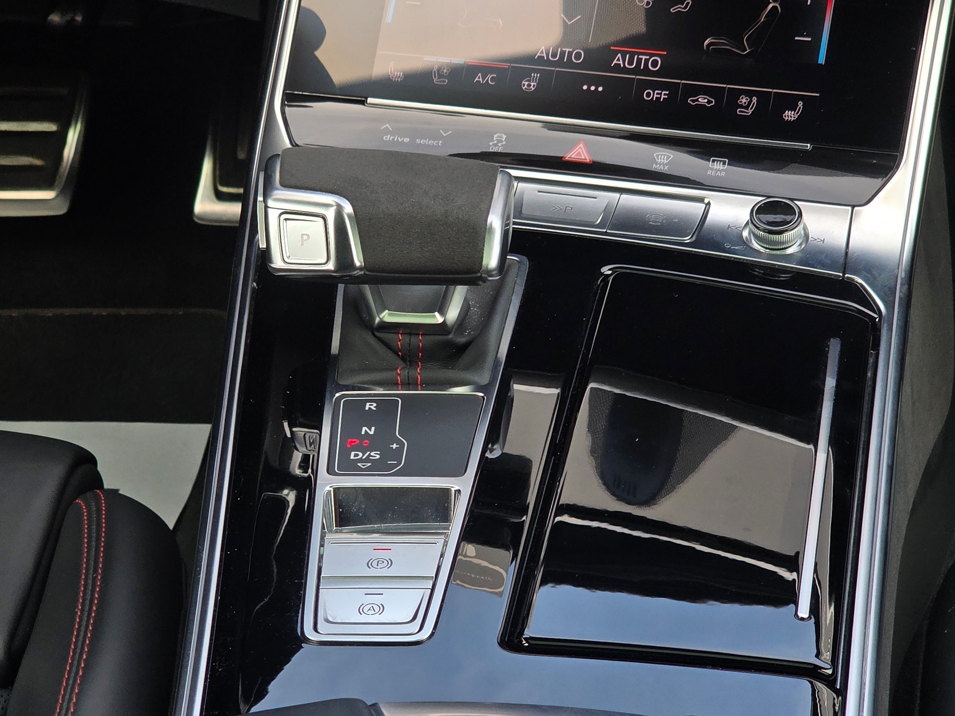 AUDI RS7 Sportback MHEV * CH-Fahrzeug *-image-21