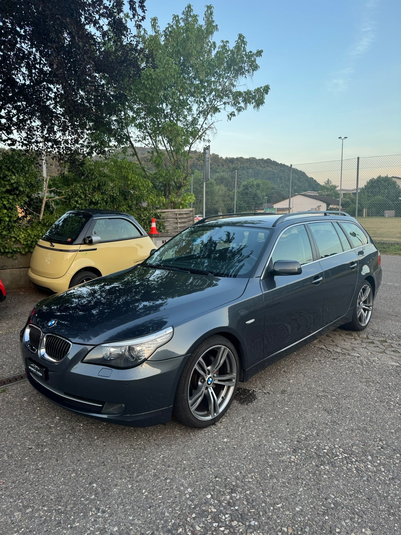 BMW 523i Touring Steptronic-image-0