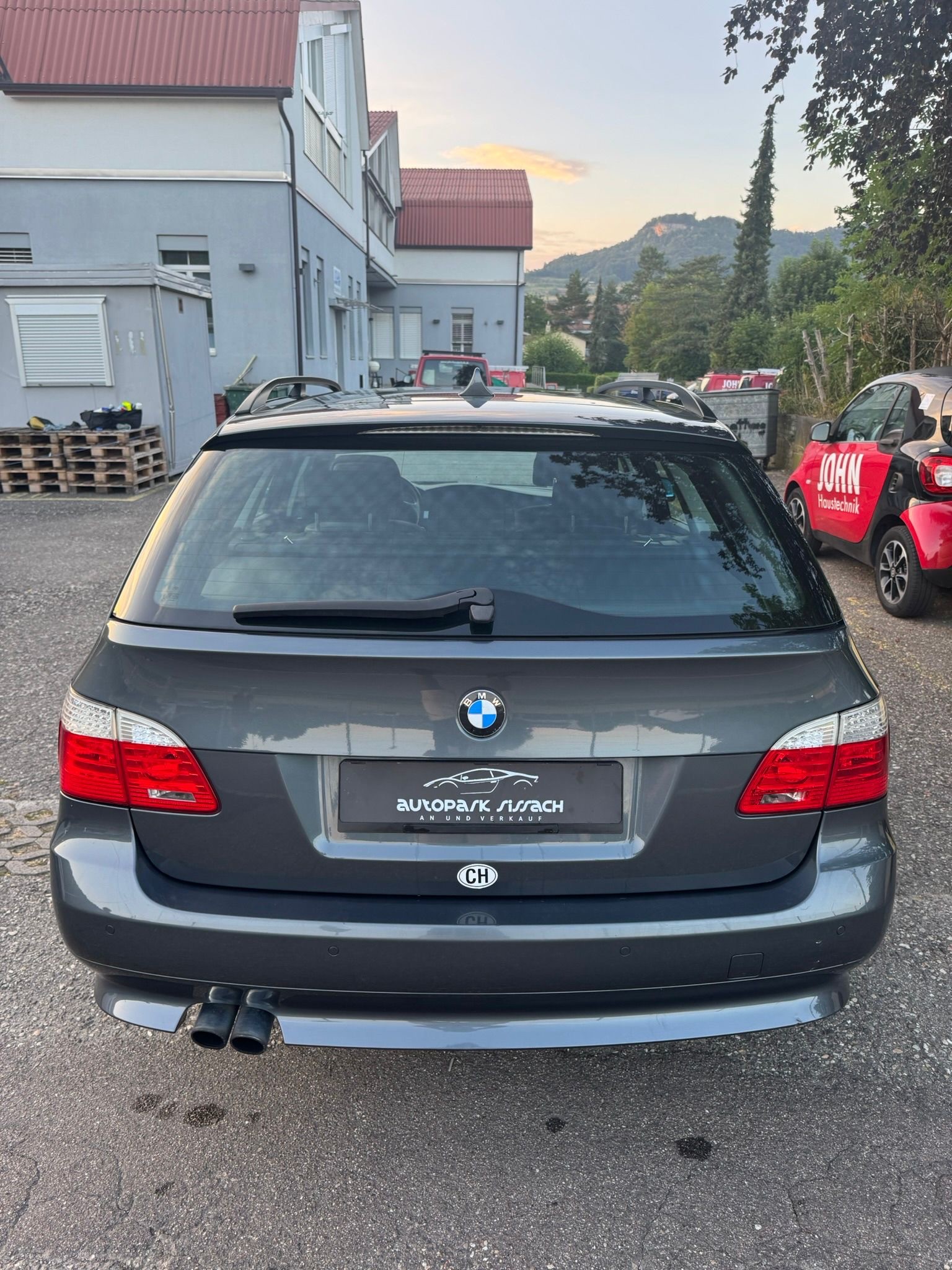 BMW 523i Touring Steptronic-image-4