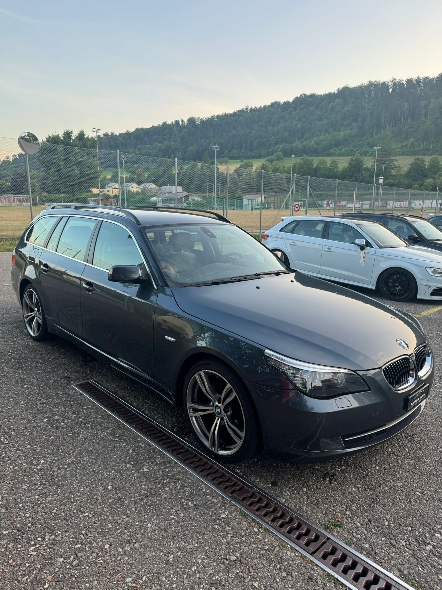 BMW 523i Touring Steptronic-image-2