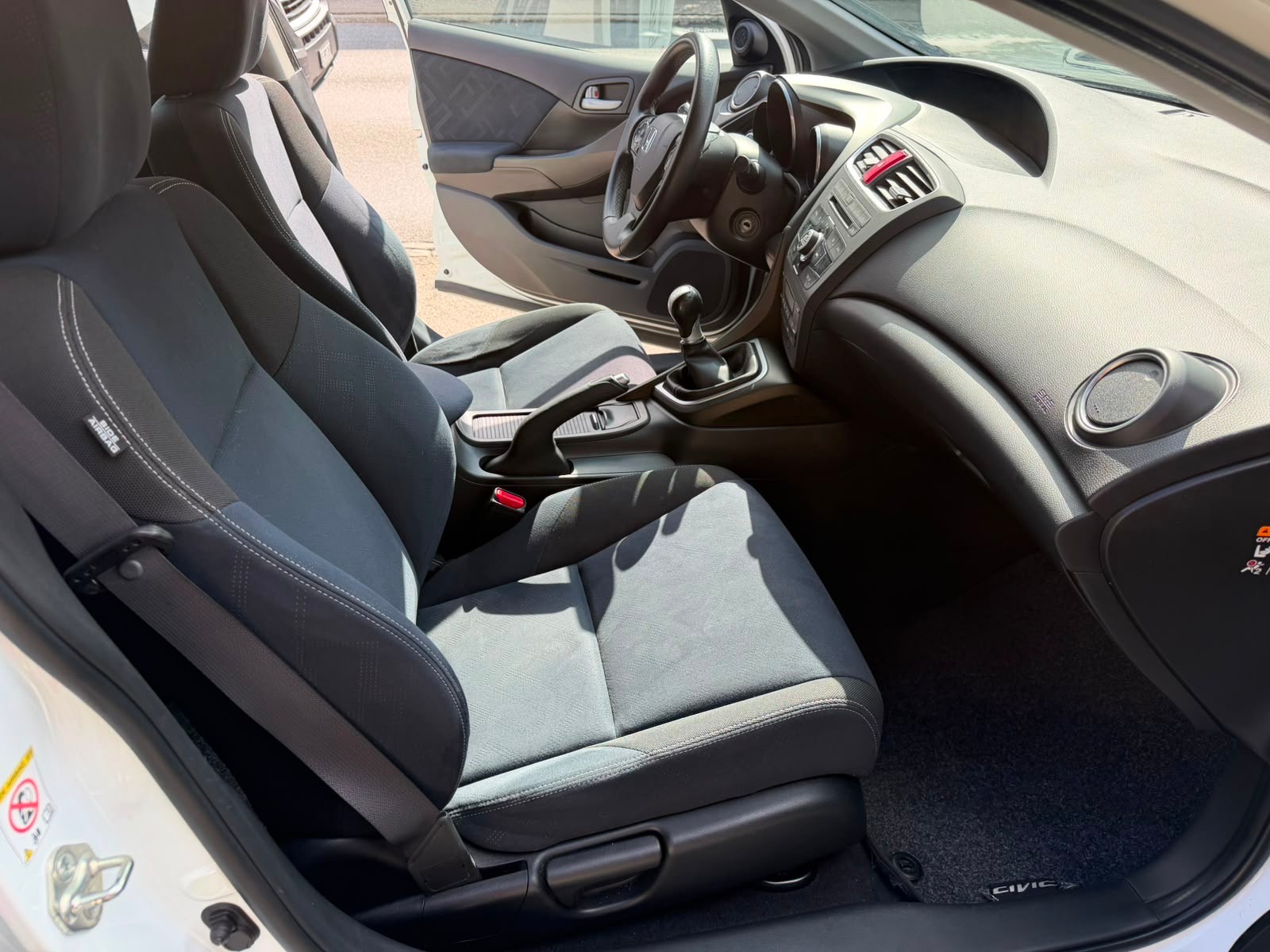 HONDA Civic Tourer 1.6 i-DTEC Sport-image-9