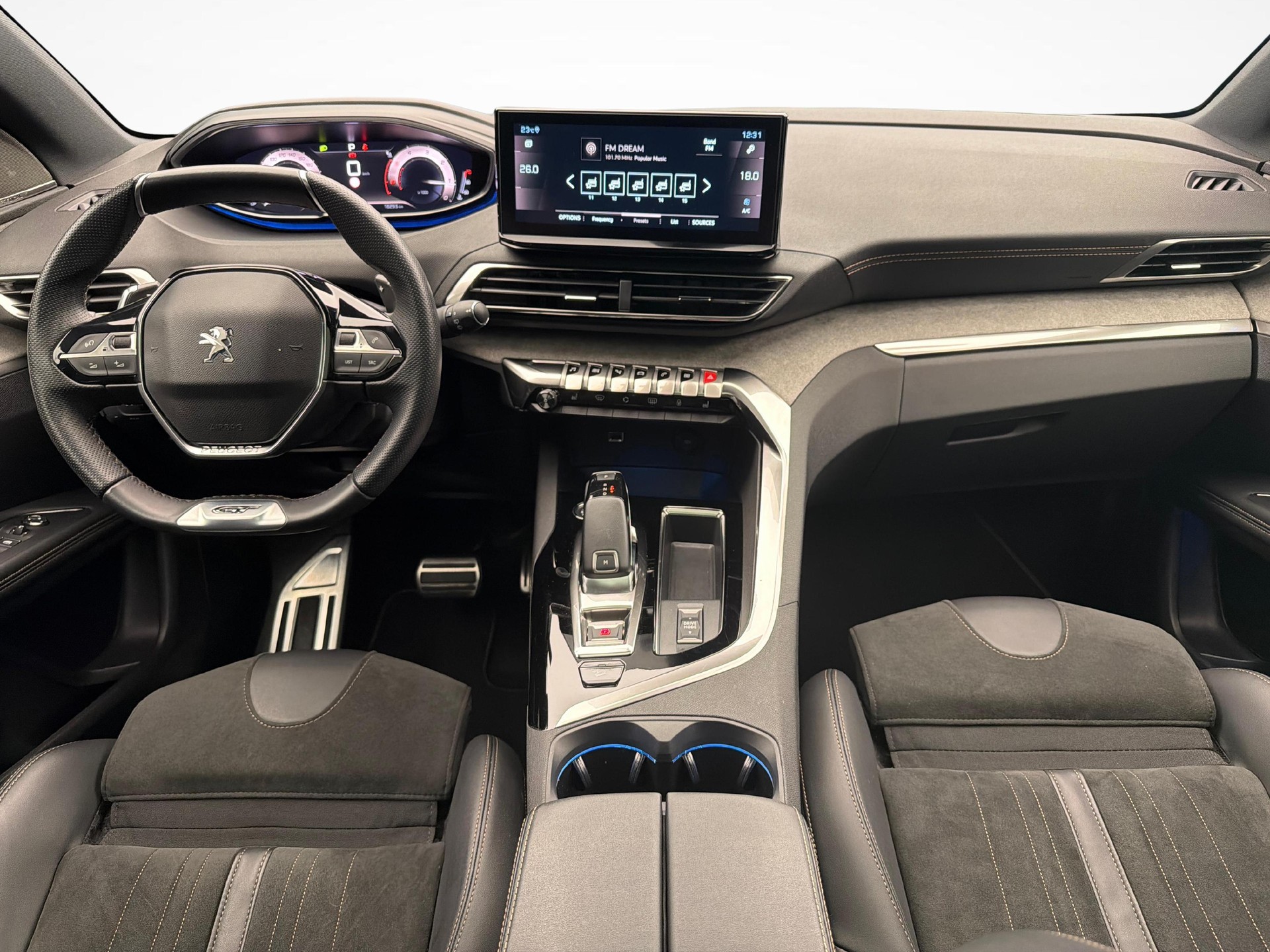 PEUGEOT 3008 1.5 BlueHDi GT Pack-image-8