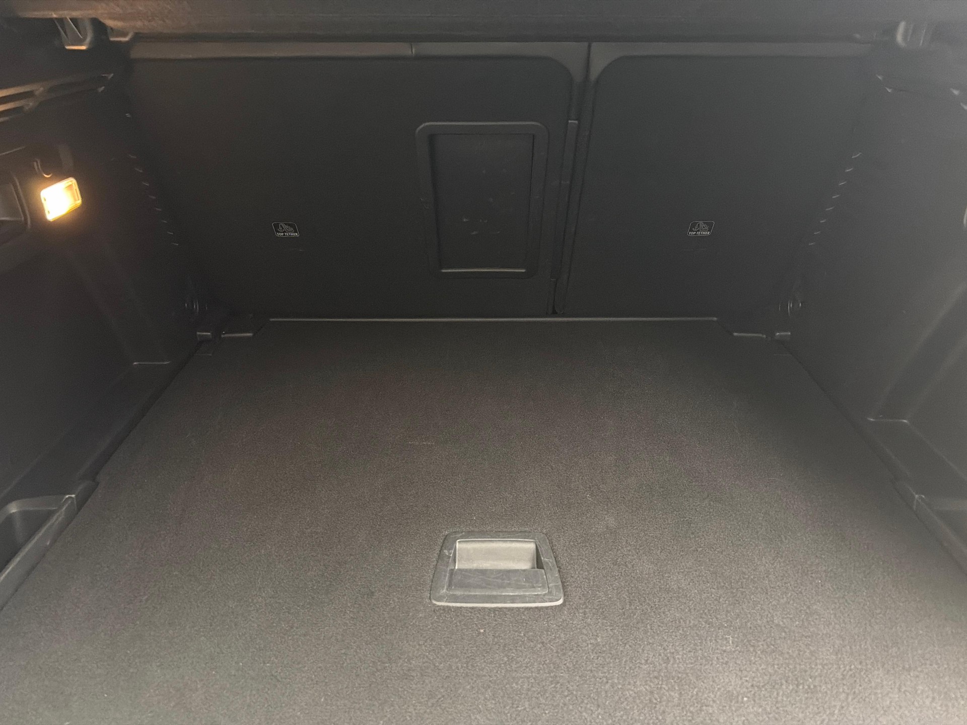 PEUGEOT 3008 1.5 BlueHDi GT Pack-image-11