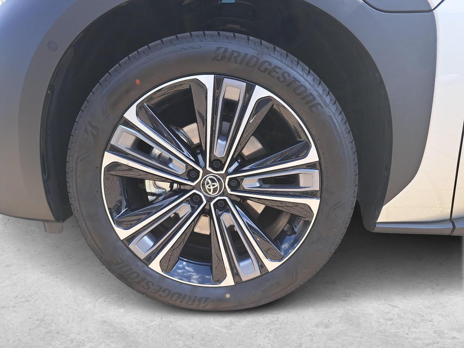 TOYOTA bZ4X Premium AWD-image-13