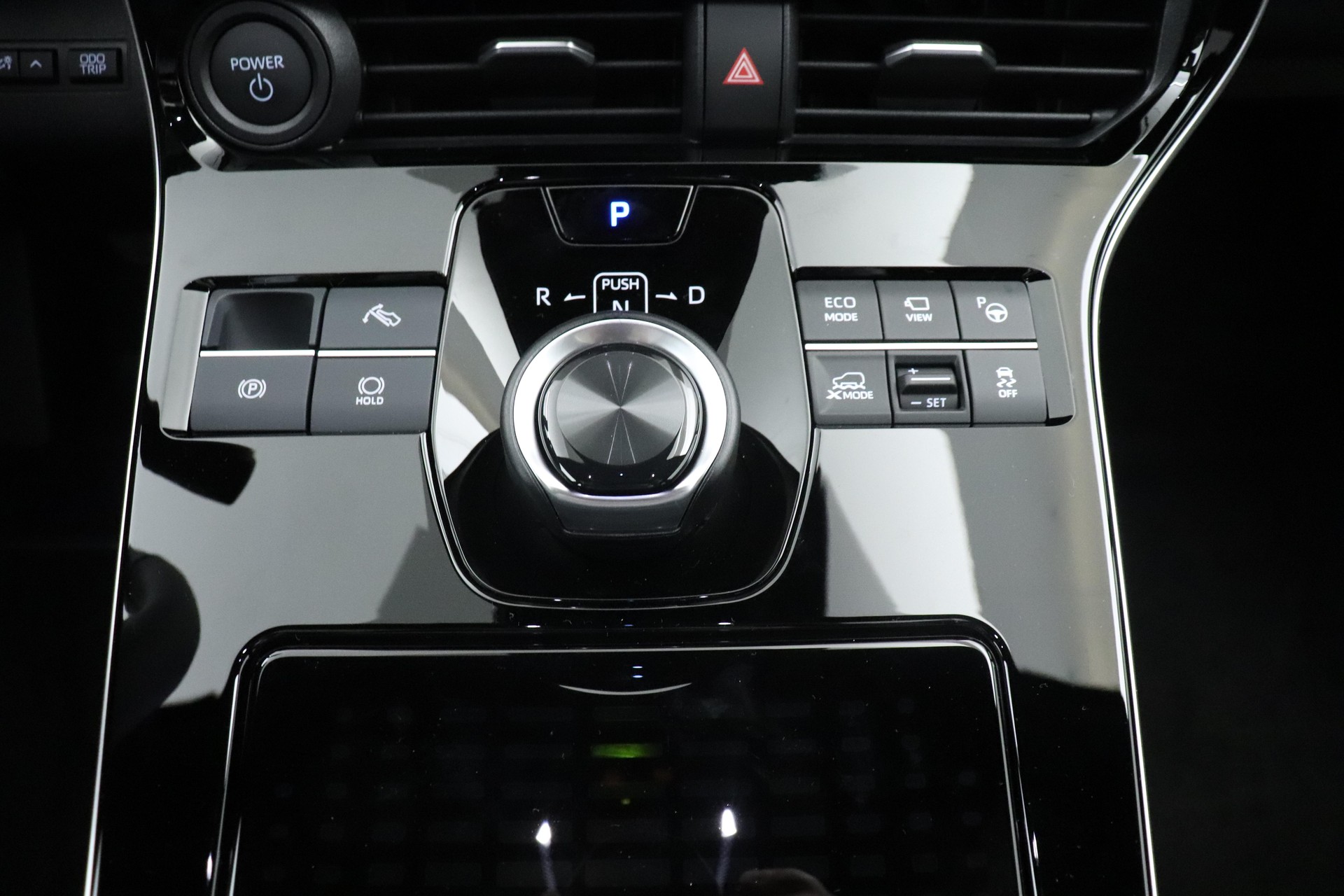 TOYOTA bZ4X Premium AWD-image-11