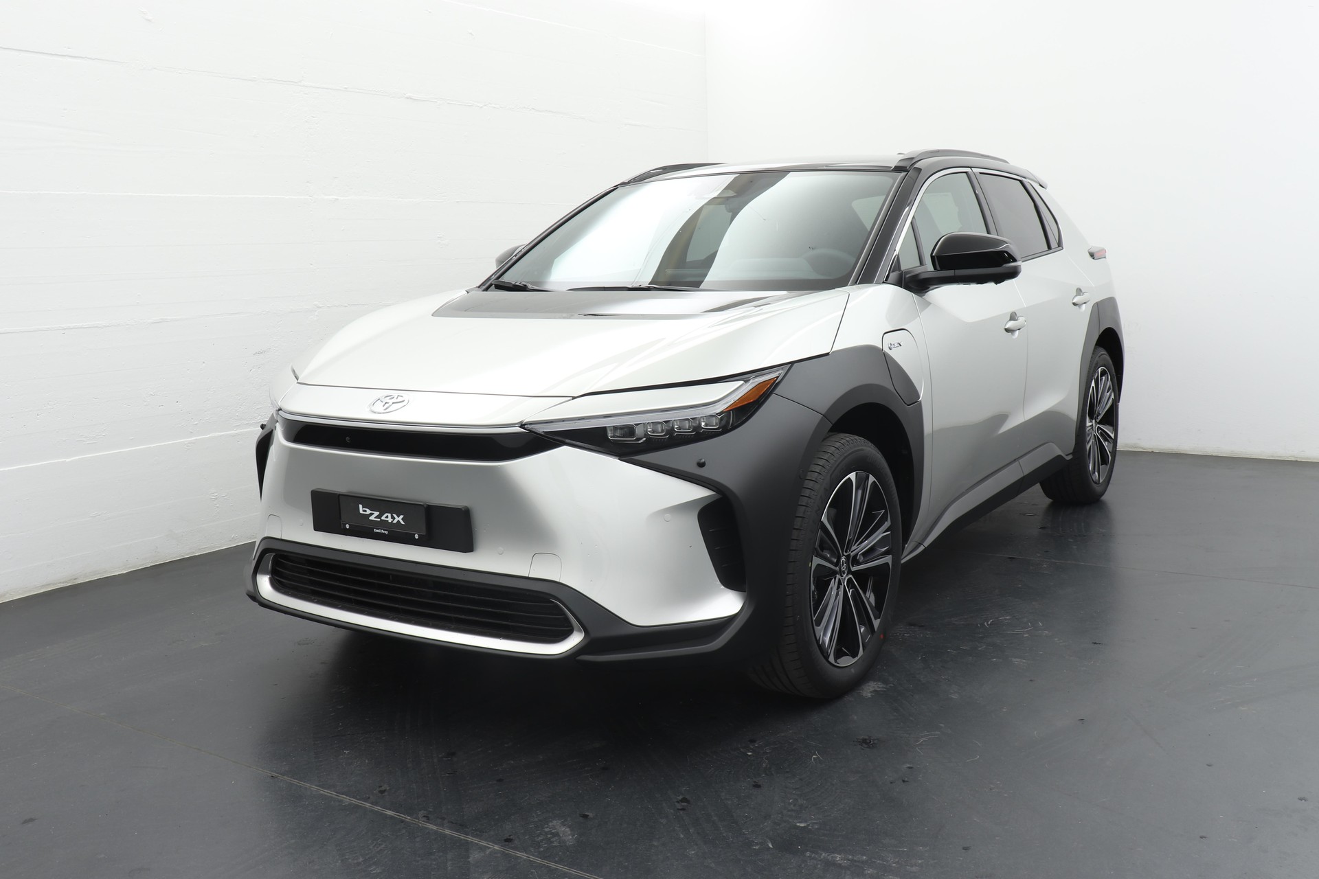 TOYOTA bZ4X Premium AWD-image-0