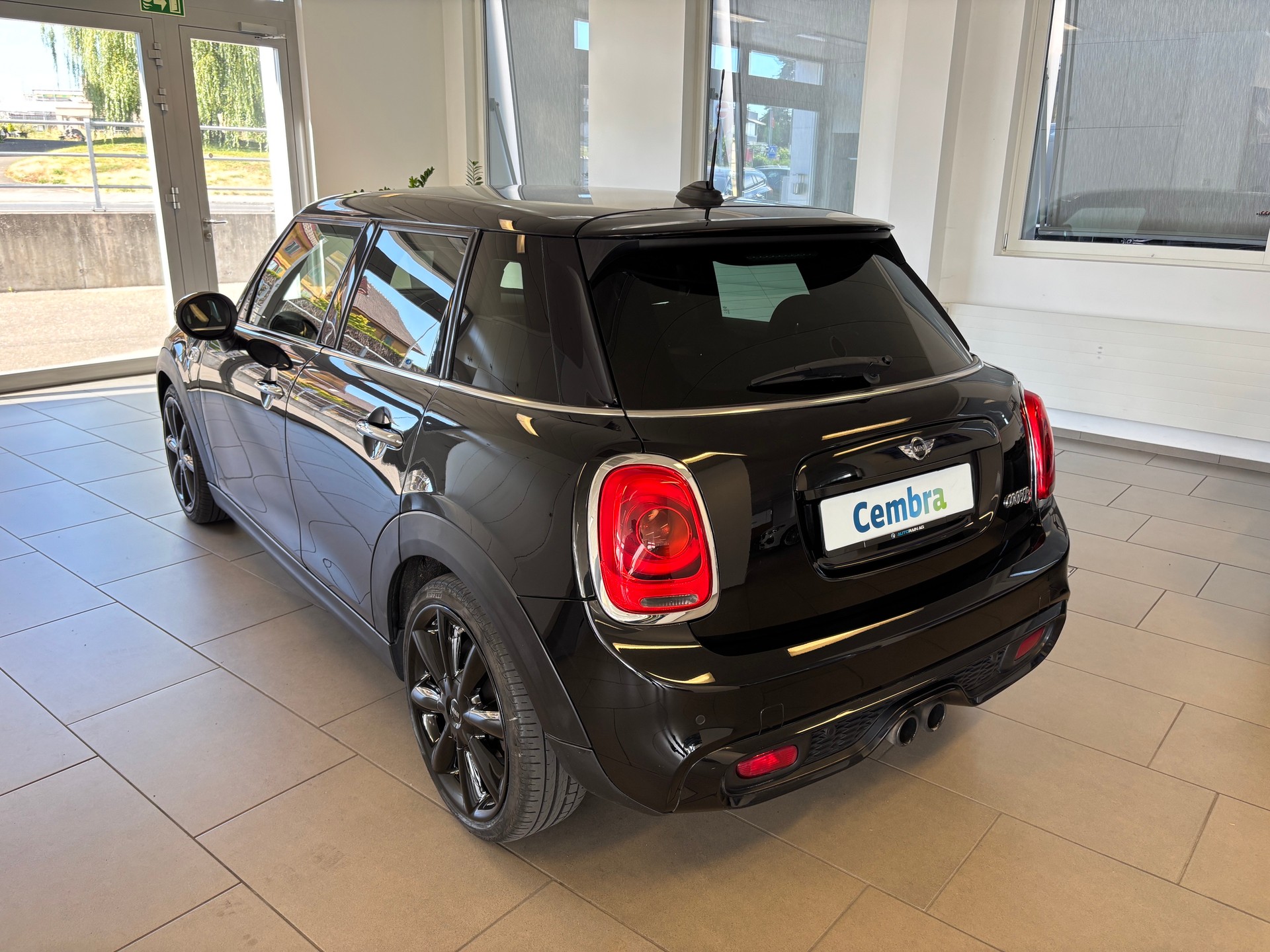 MINI Cooper S-image-3