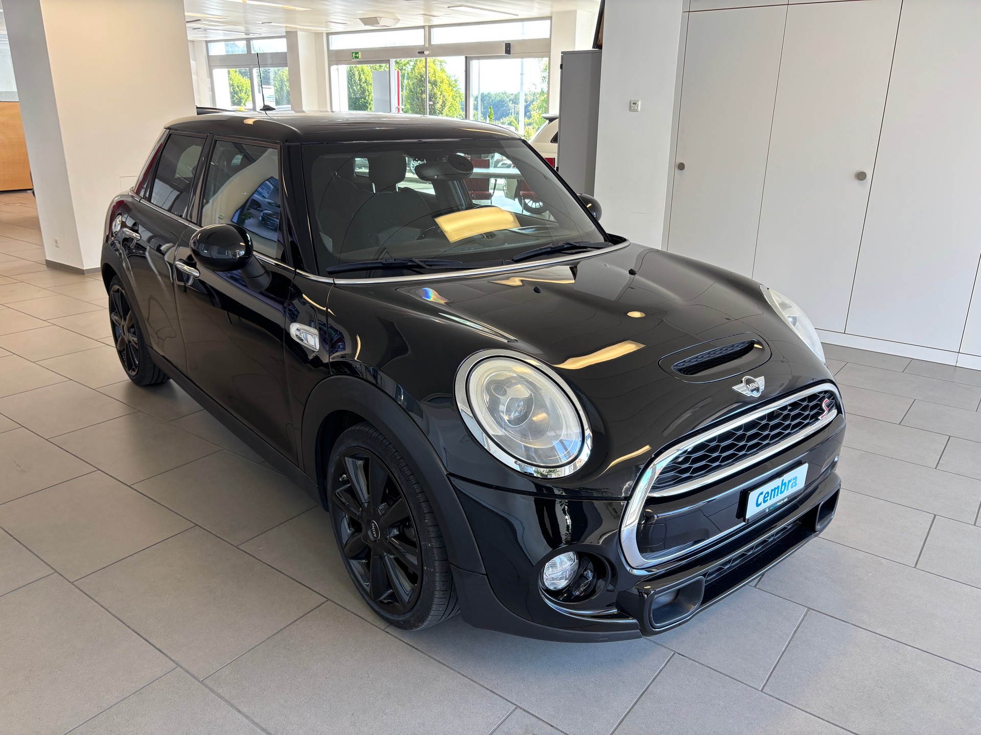 MINI Cooper S-image-1
