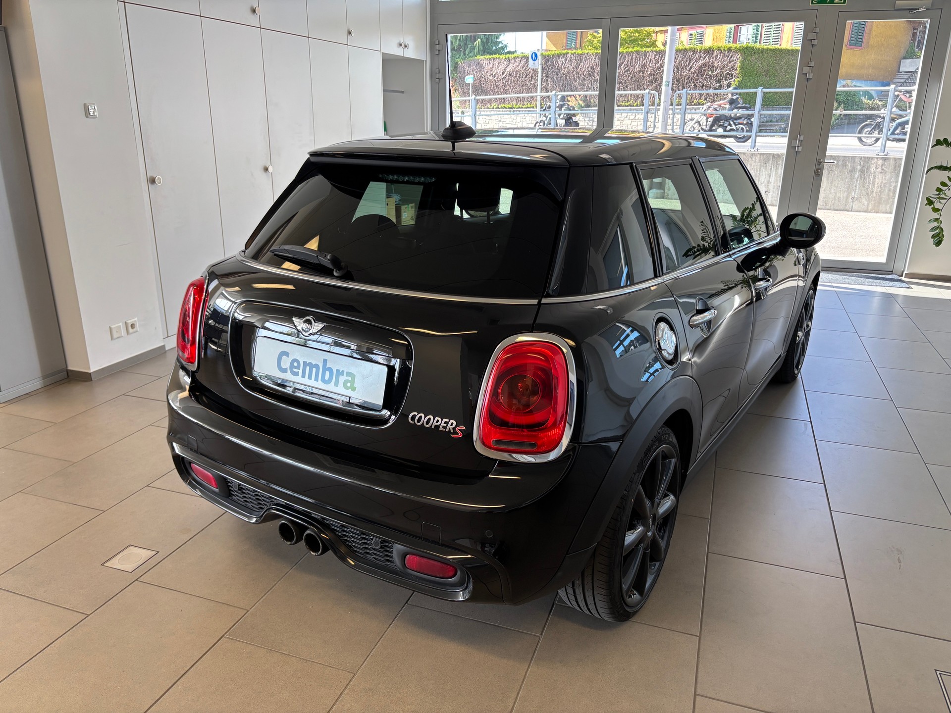 MINI Cooper S-image-2