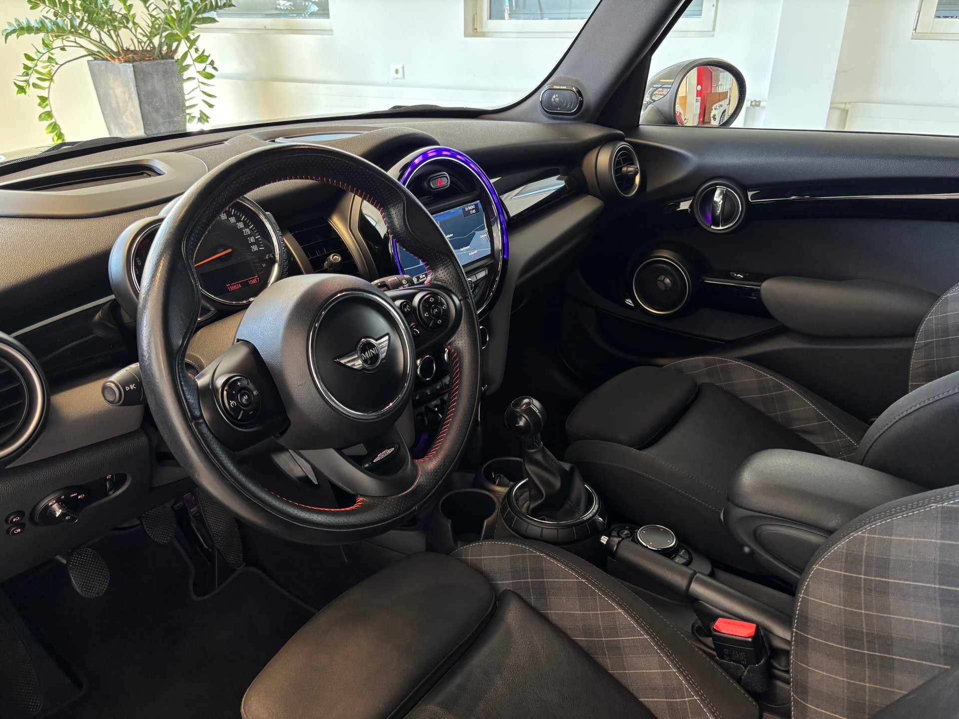 MINI Cooper S-image-4