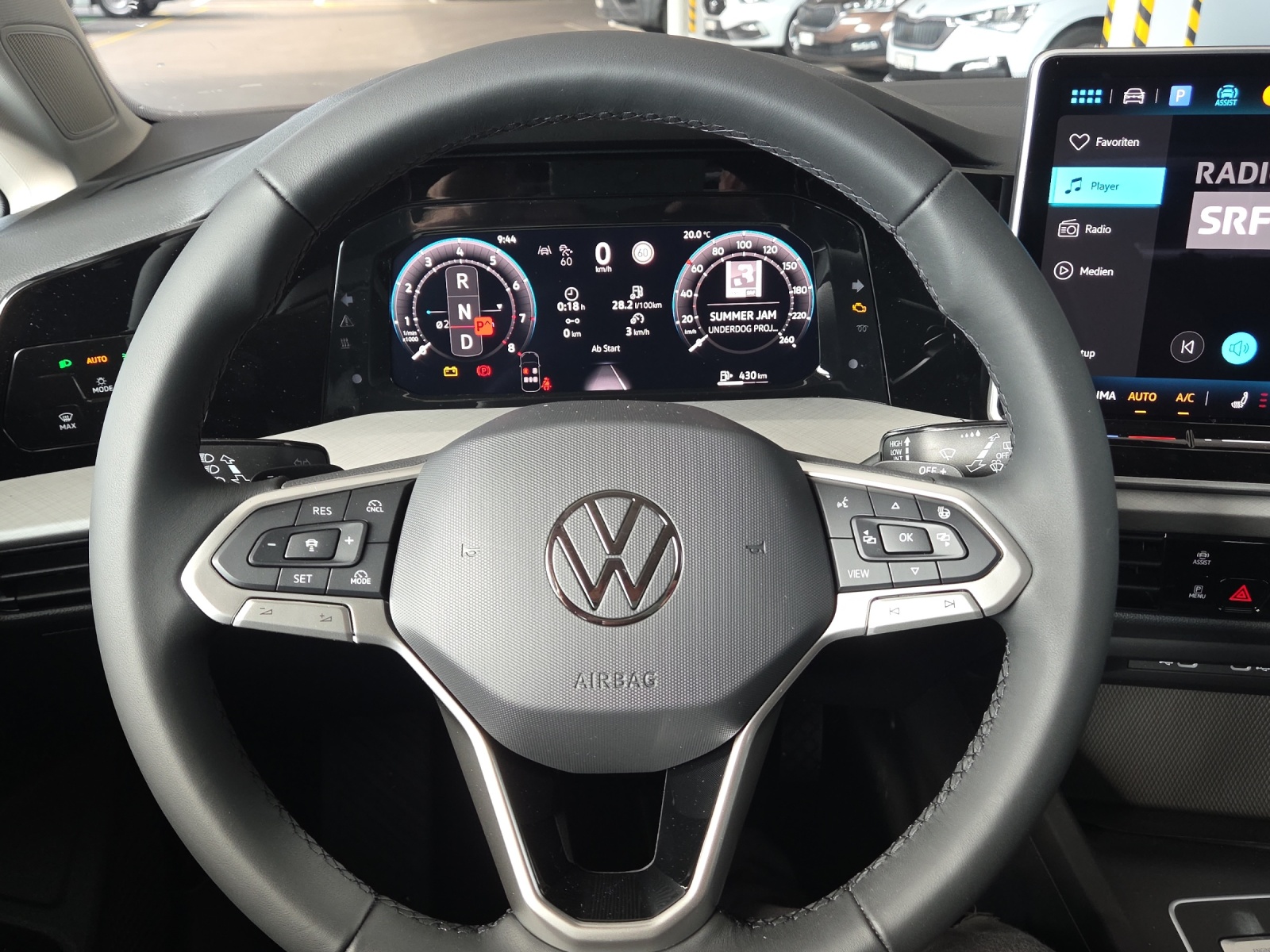 VW Golf 1.5 e TSI mHEV Value DSG-image-11