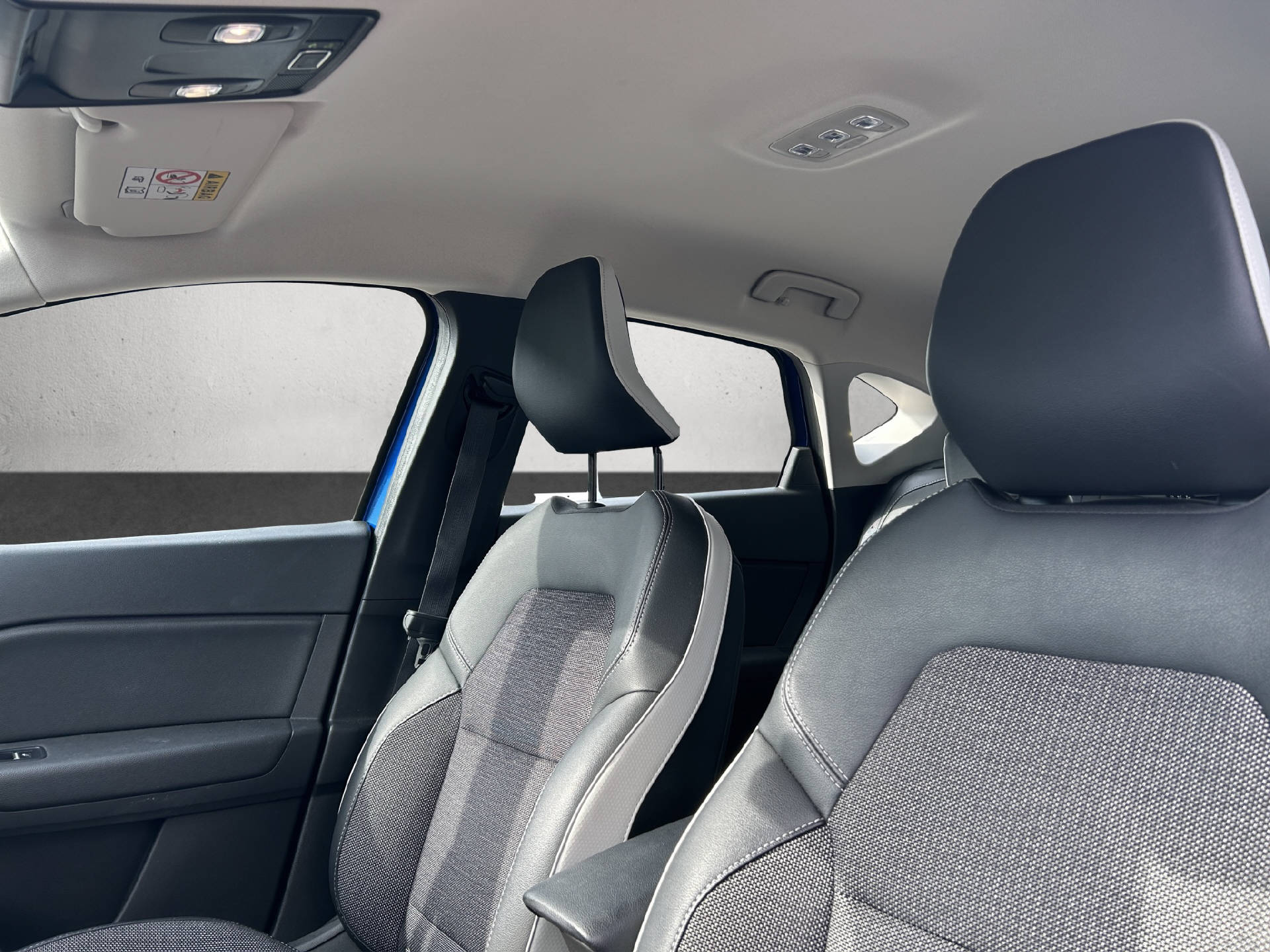 RENAULT Captur 1.6 E-Tech Plug-in Intens-image-26