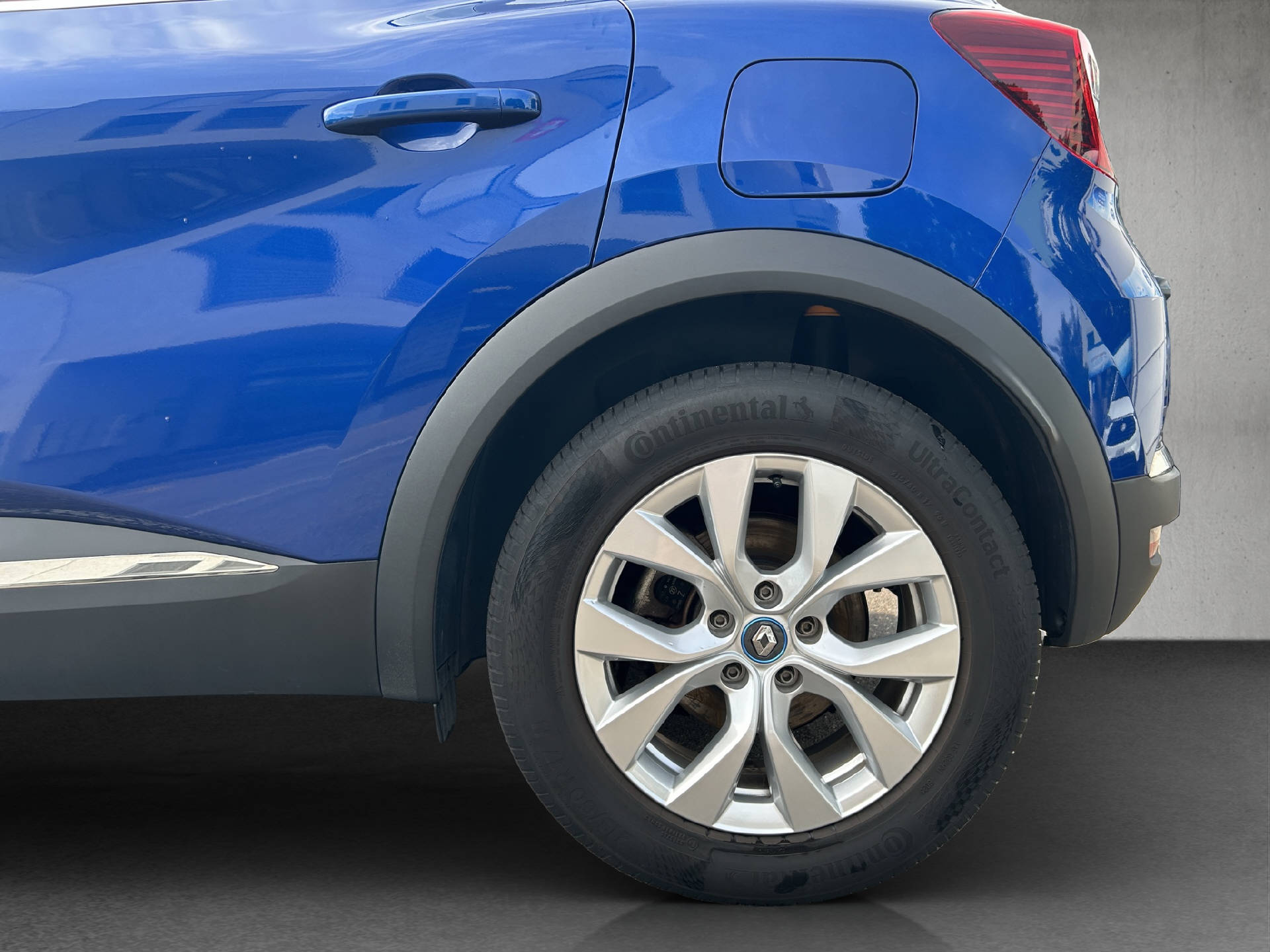 RENAULT Captur 1.6 E-Tech Plug-in Intens-image-25