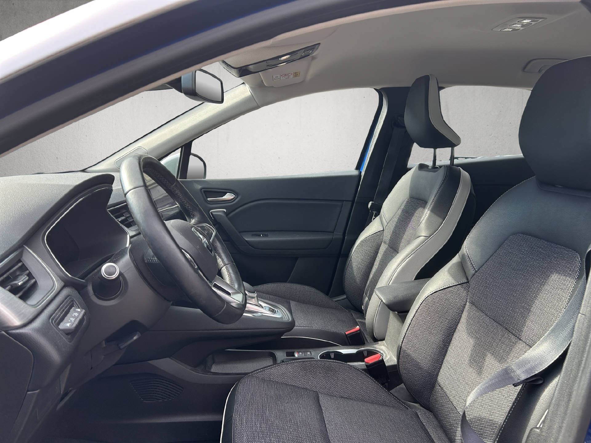 RENAULT Captur 1.6 E-Tech Plug-in Intens-image-9