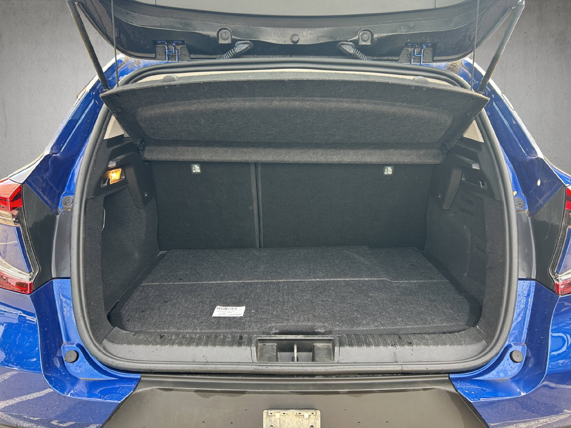 RENAULT Captur 1.6 E-Tech Plug-in Intens-image-20