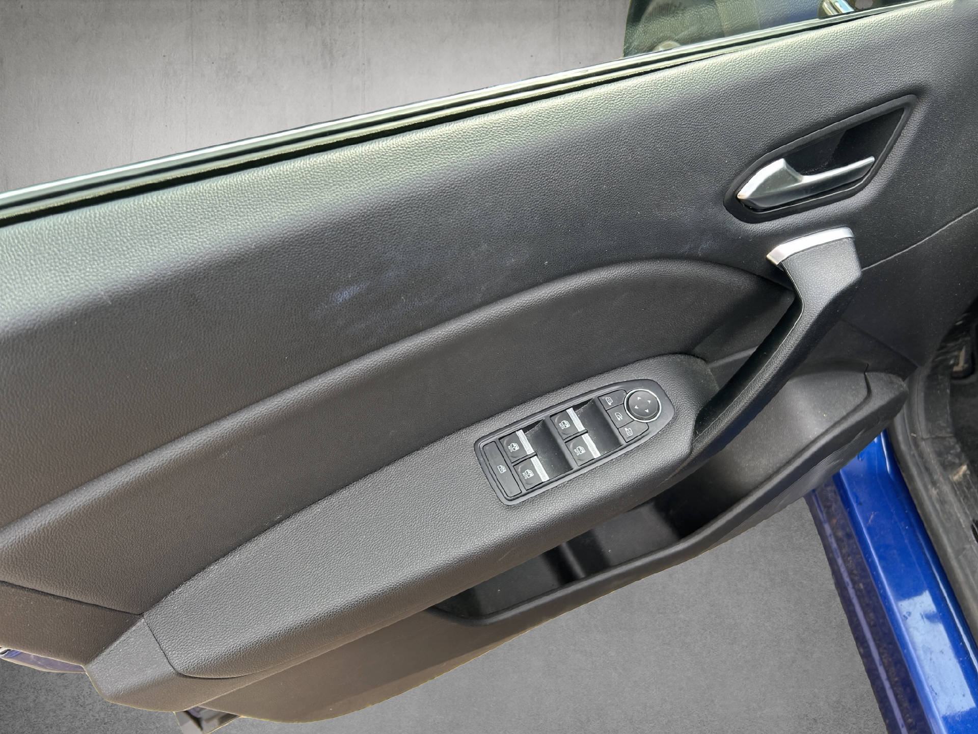 RENAULT Captur 1.6 E-Tech Plug-in Intens-image-12