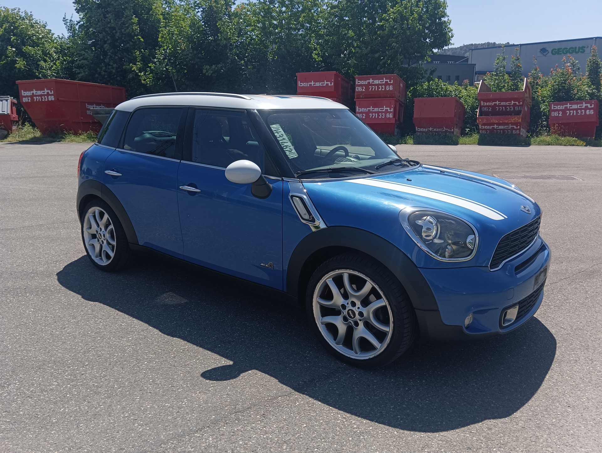 MINI COUNTRYMAN-image-1