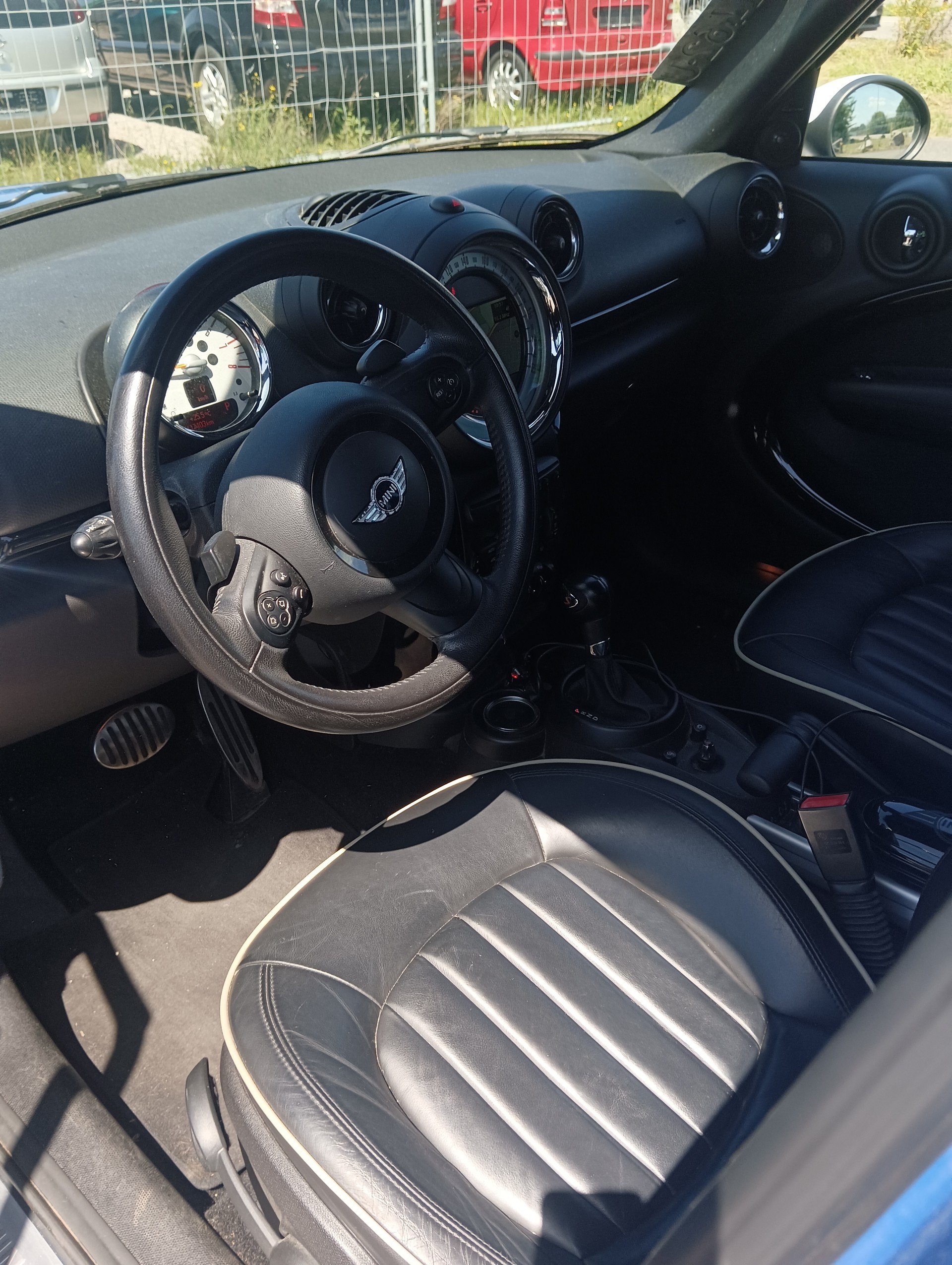 MINI COUNTRYMAN-image-4