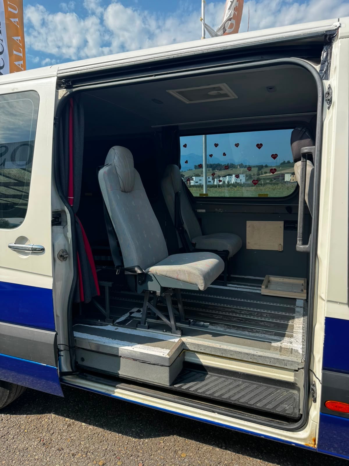 VW Crafter 35 L 2.5 TDI 136 PS-image-11