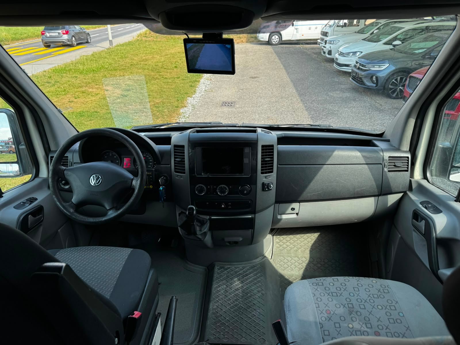 VW Crafter 35 L 2.5 TDI 136 PS-image-8