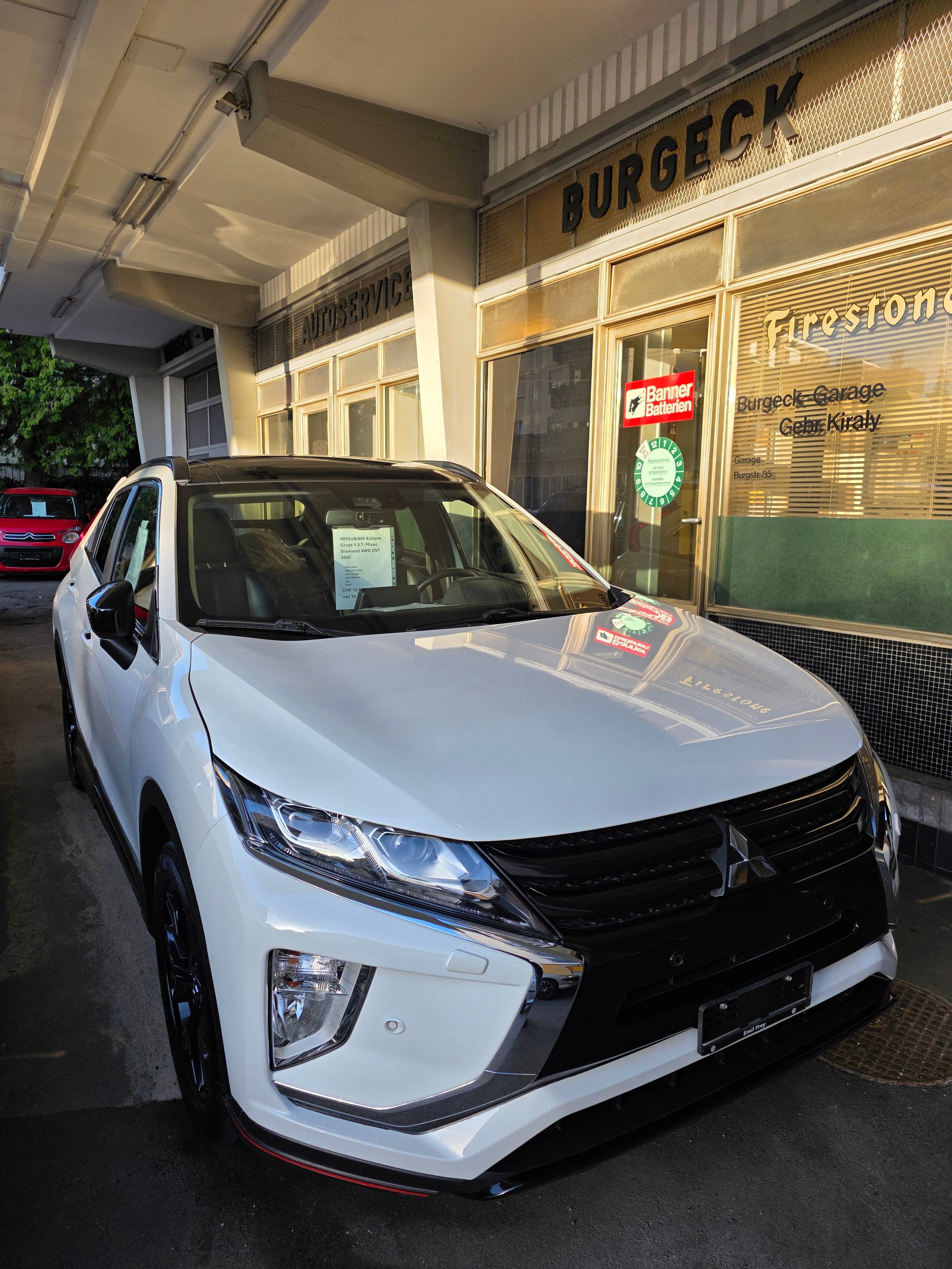 MITSUBISHI Eclipse Cross 1.5 T-Mivec Diamond Black Line 4WD CVT-image-2