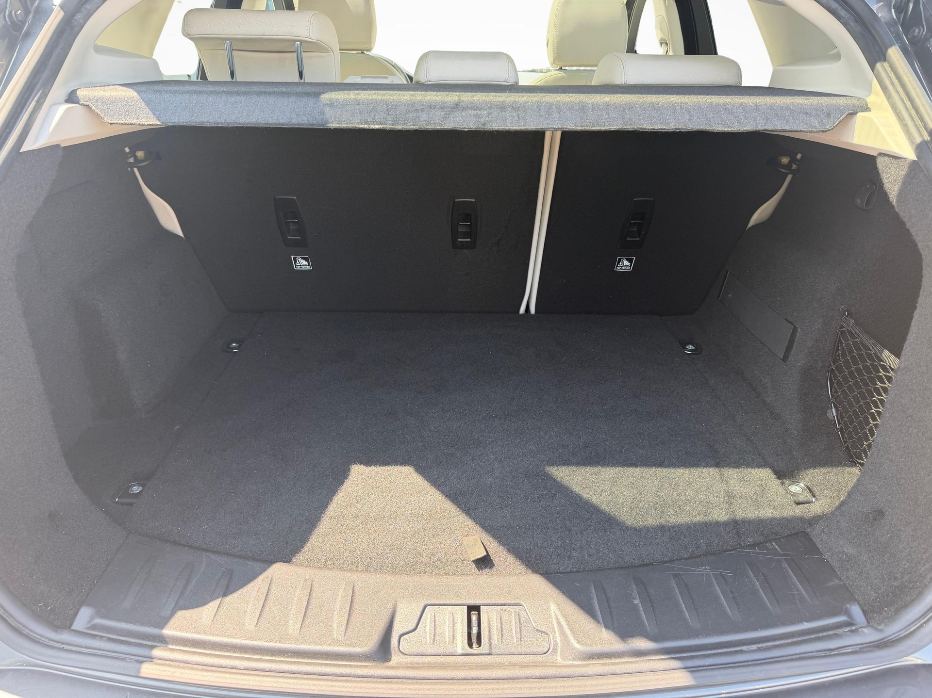JAGUAR E-Pace 2.0 T 200 SE AWD-image-11