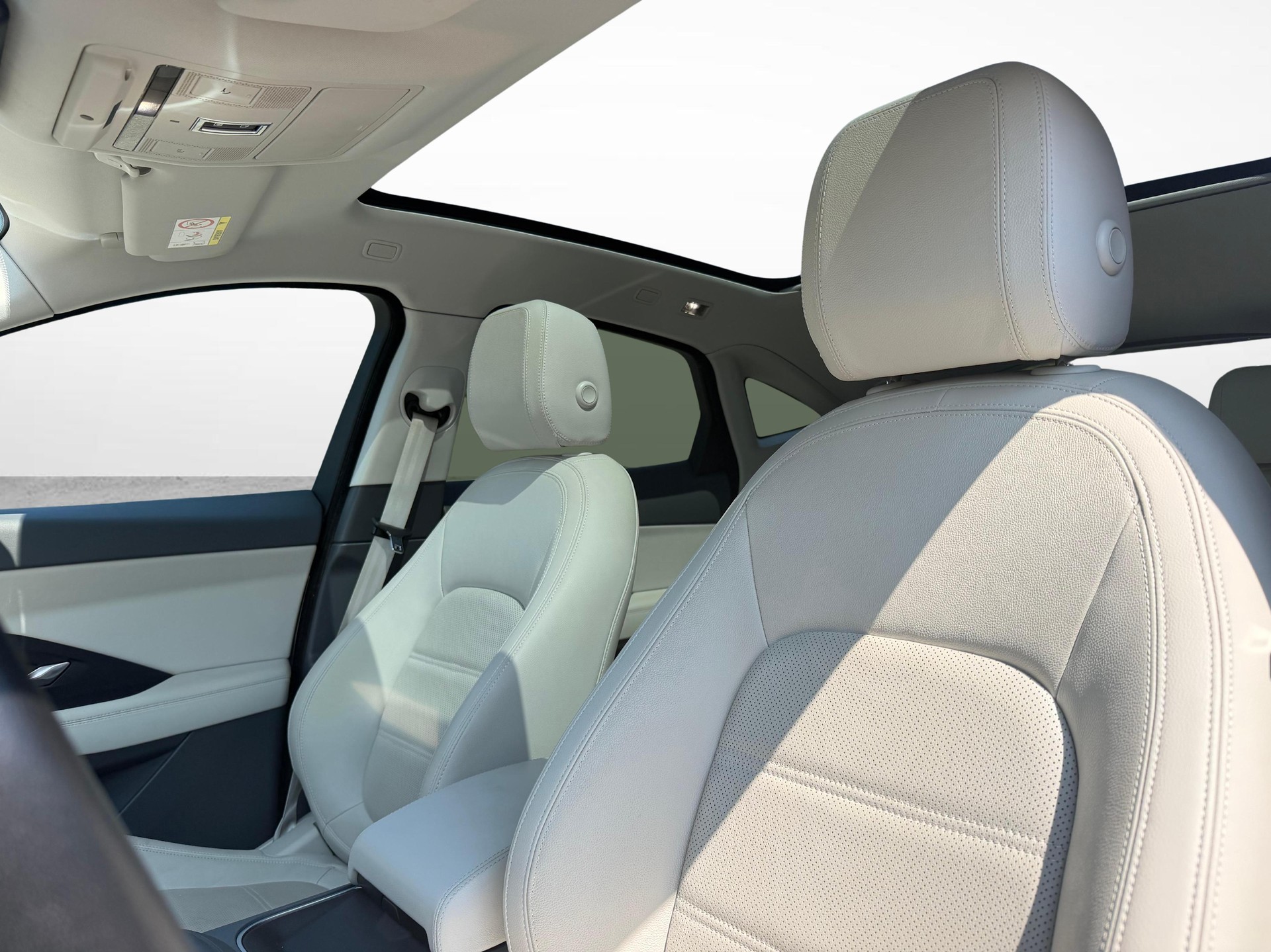 JAGUAR E-Pace 2.0 T 200 SE AWD-image-2