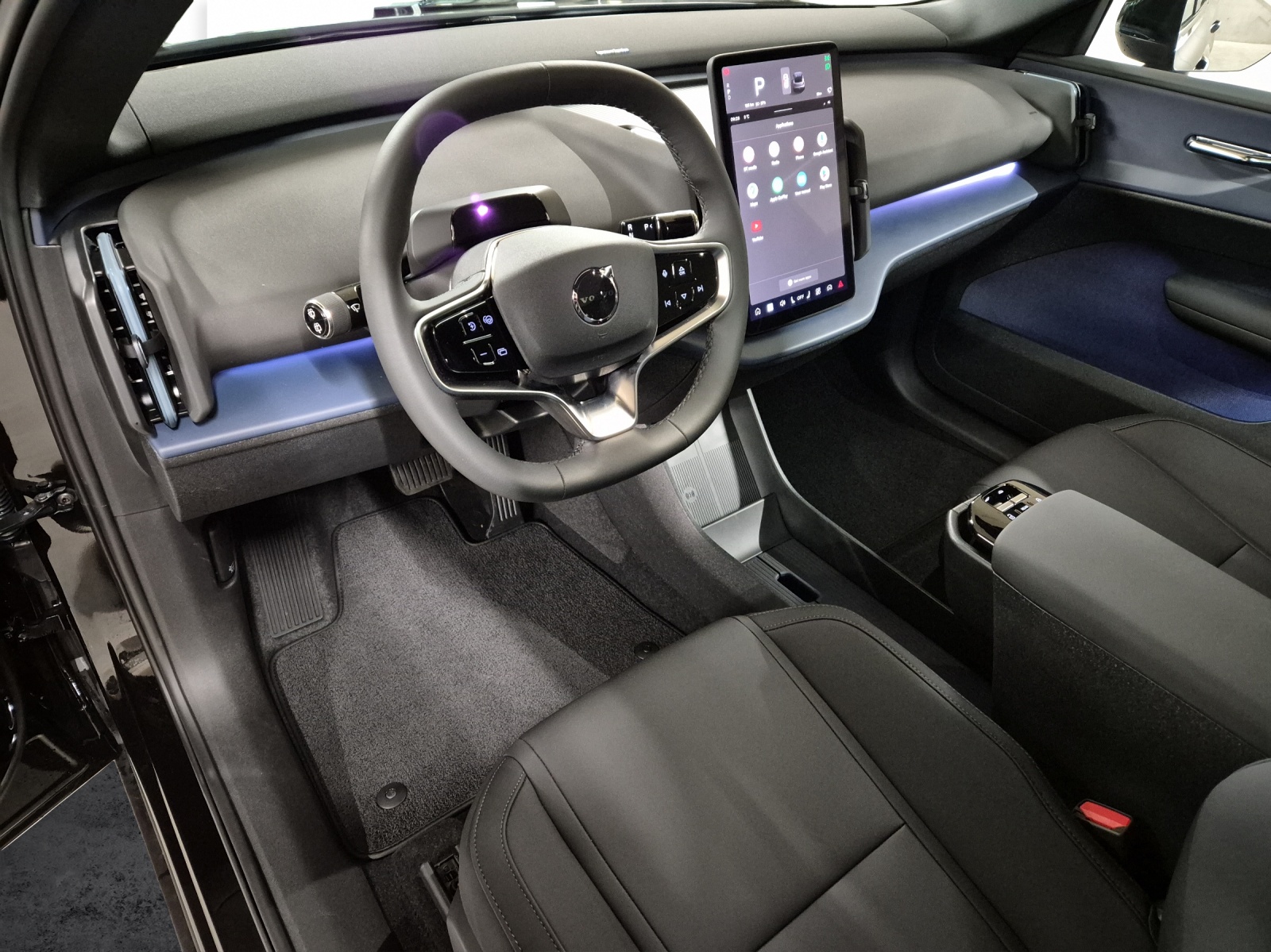 VOLVO EX30 E60 Twin Ultra Performance AWD-image-8