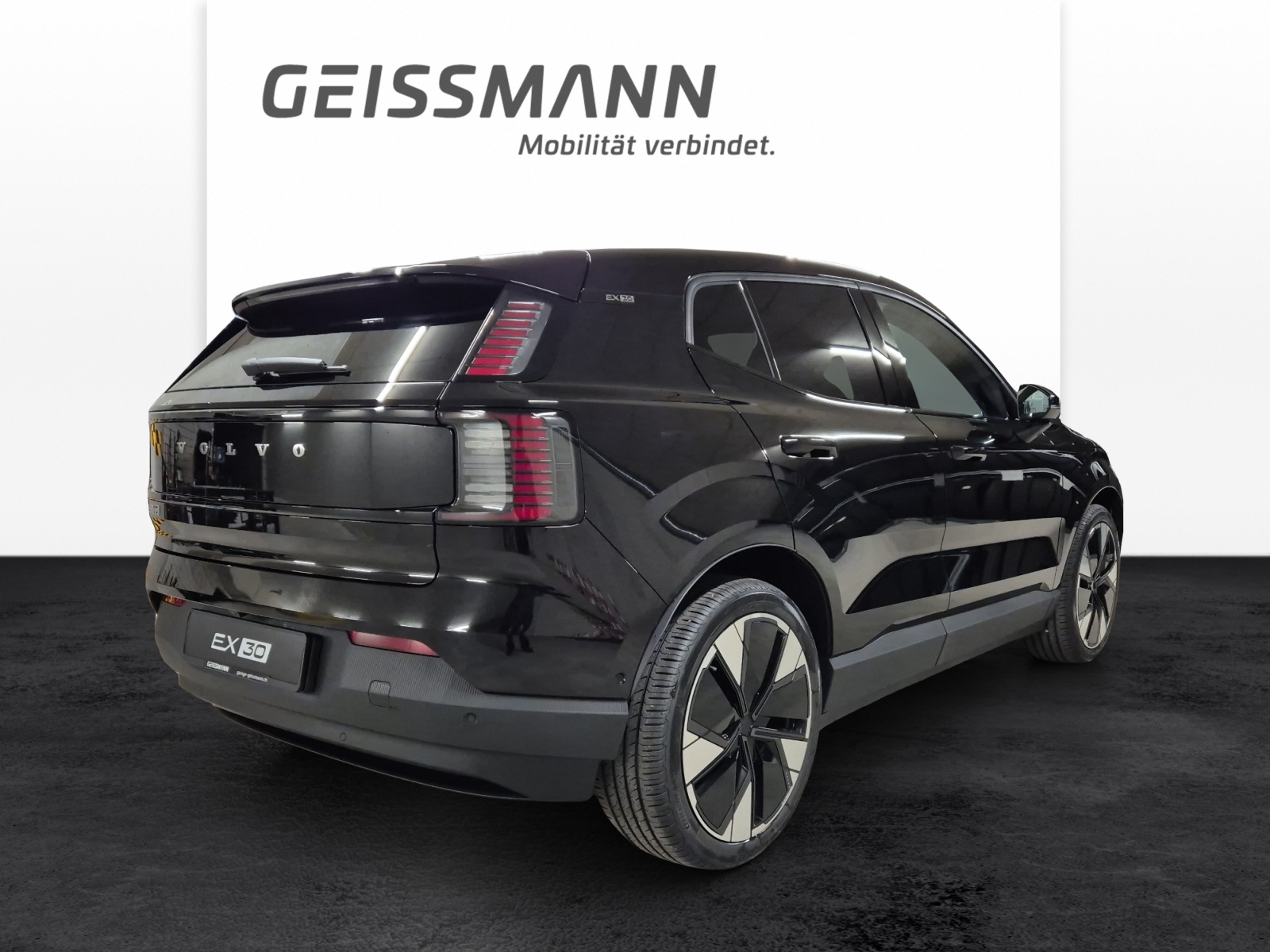 VOLVO EX30 E60 Twin Ultra Performance AWD-image-4