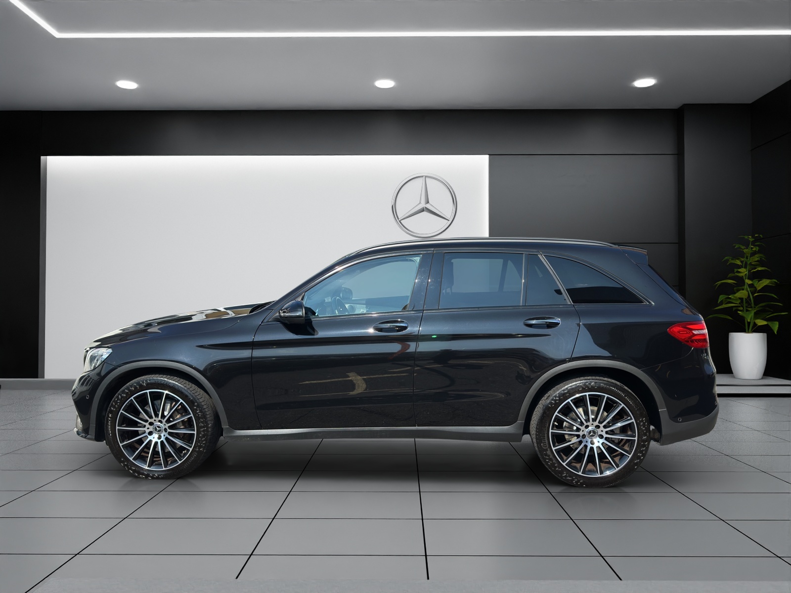 MERCEDES-BENZ GLC 250 d AMG Line 4Matic-showroom-element-2