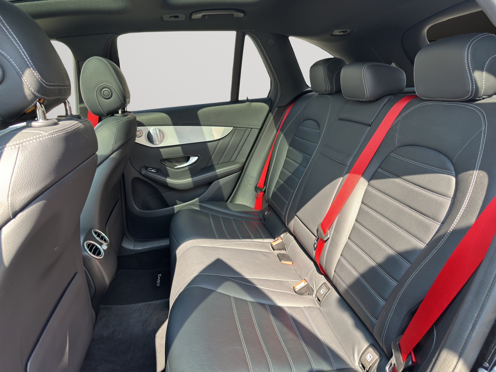 MERCEDES-BENZ GLC 250 d AMG Line 4Matic-image-12