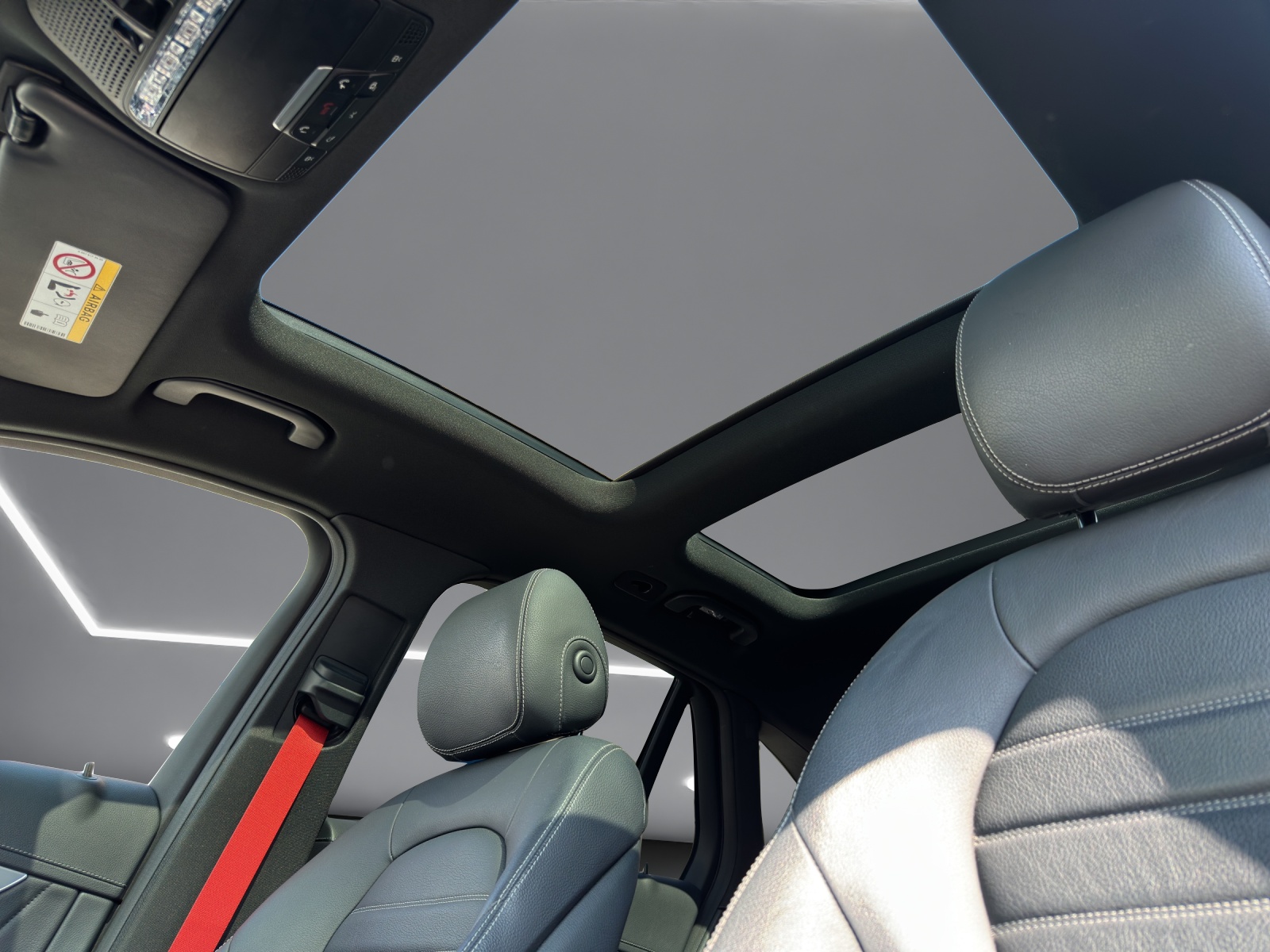 MERCEDES-BENZ GLC 250 d AMG Line 4Matic-image-11