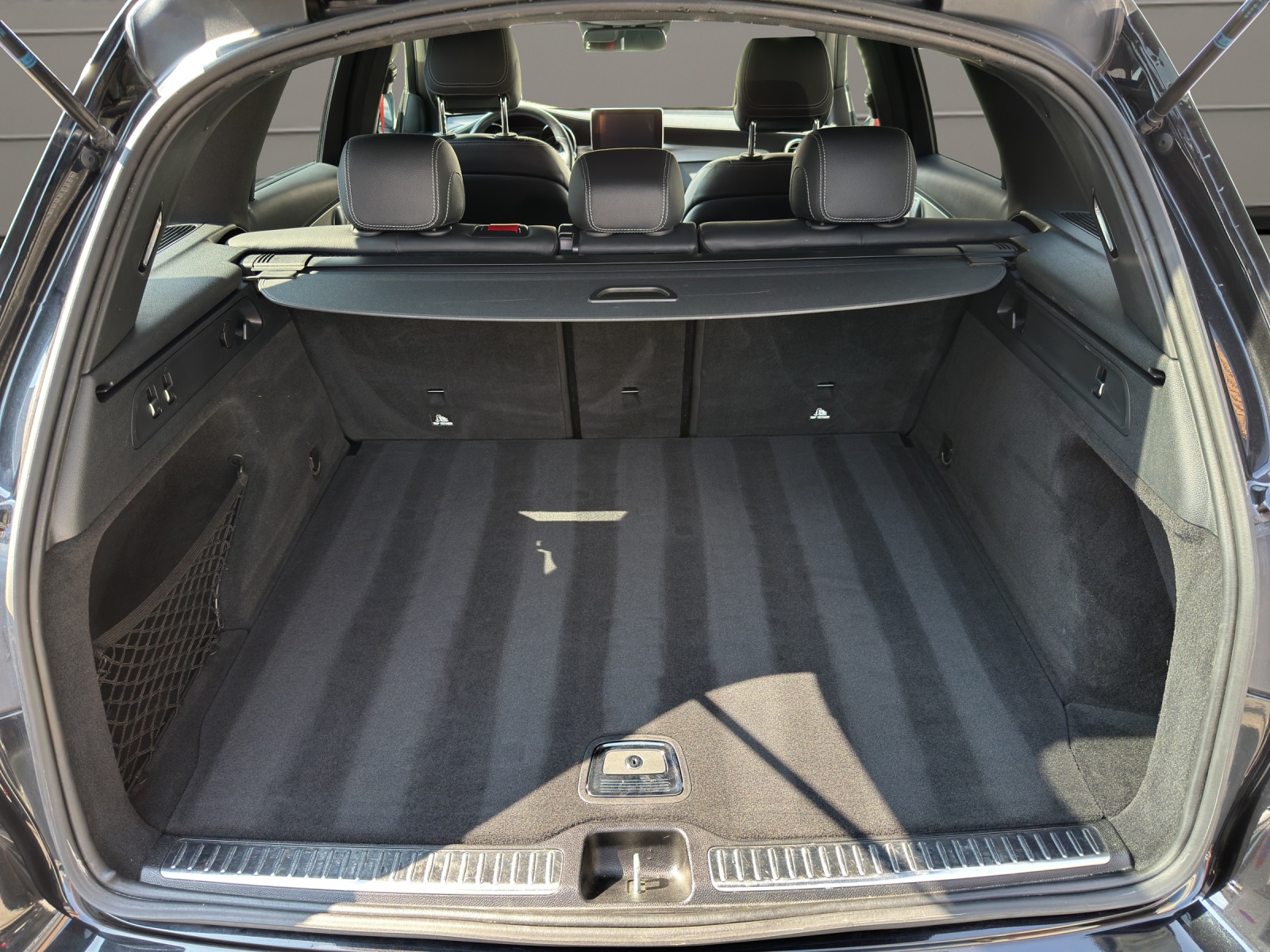 MERCEDES-BENZ GLC 250 d AMG Line 4Matic-image-13