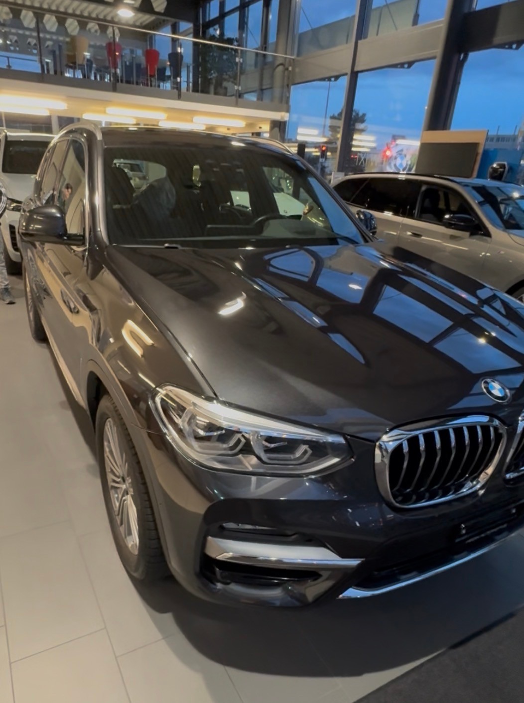 BMW 30e xDrive-image-3