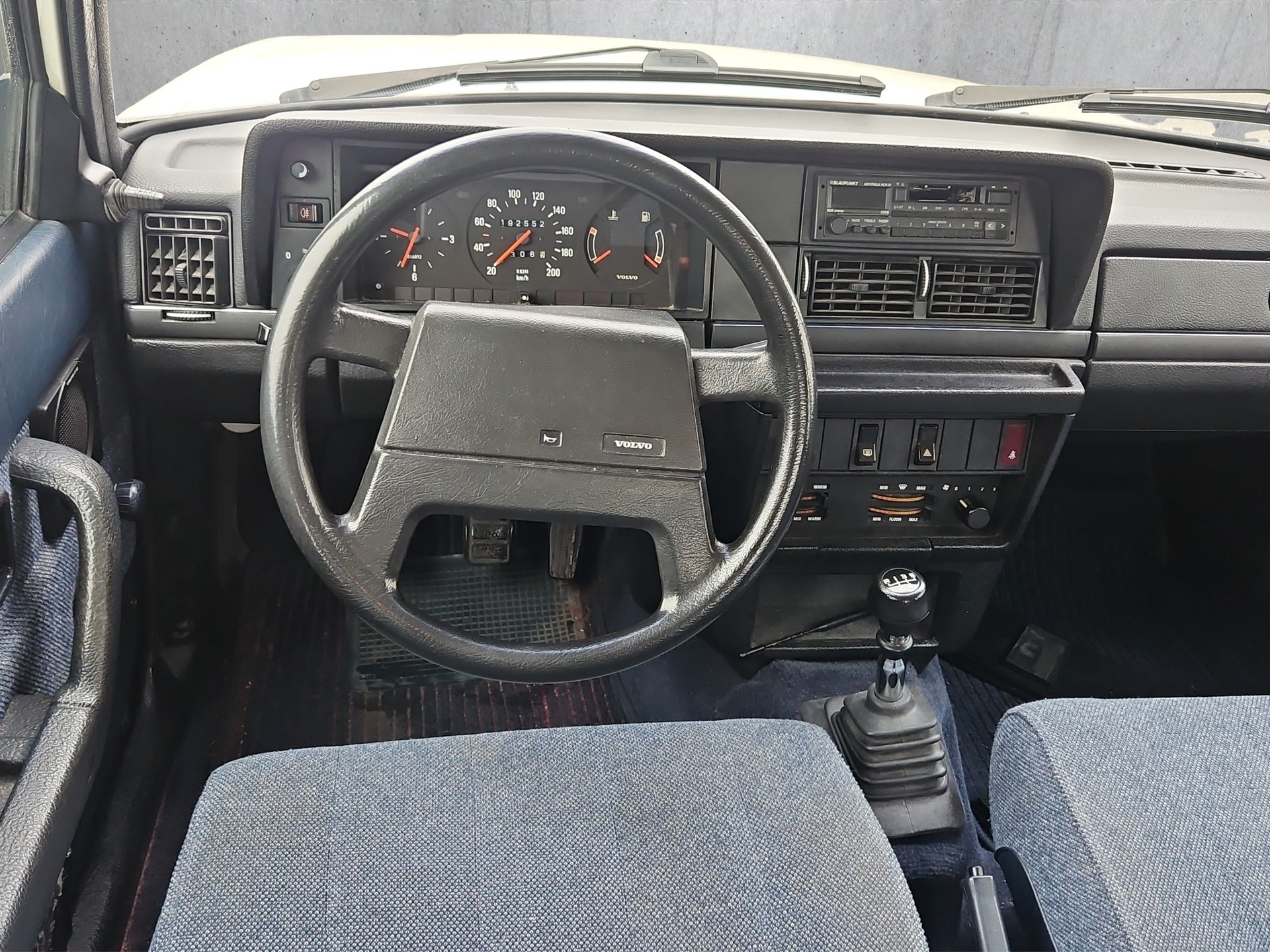 VOLVO 240 2.3 Classic-image-9