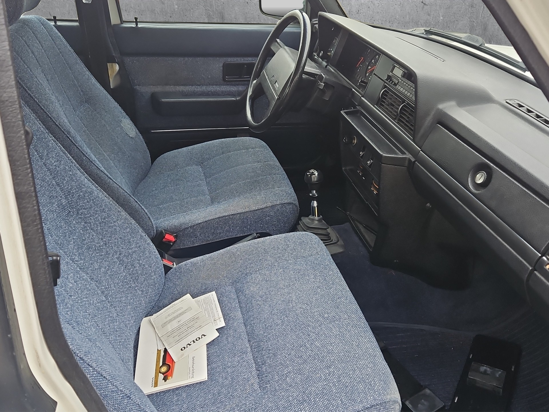 VOLVO 240 2.3 Classic-image-10